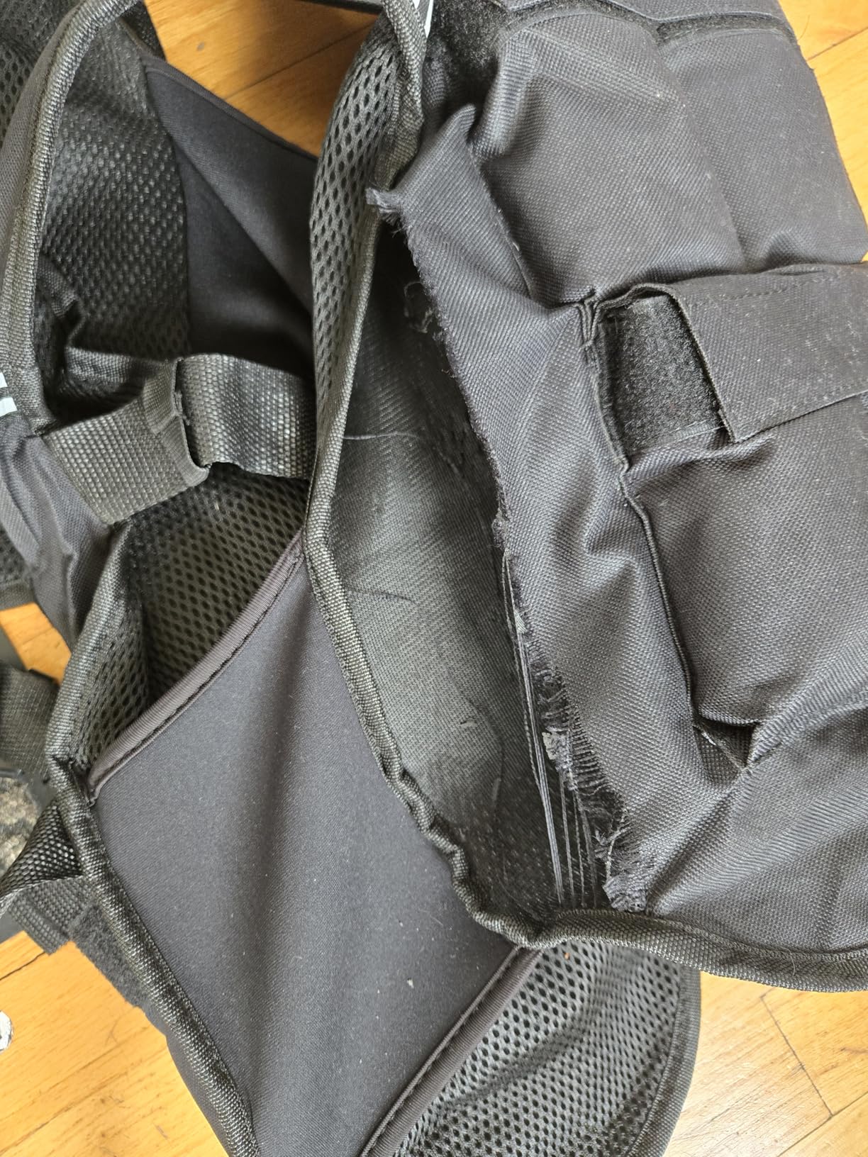 PROIRON Adjustable Weighted Vest 1-22lb/2-44lb, Strength Training Weight Vests for Men Women with Removable Weights, Body Weight Vest for Running Workout Walking Fitness Cardio, Home Gym Equipment customer photo 2