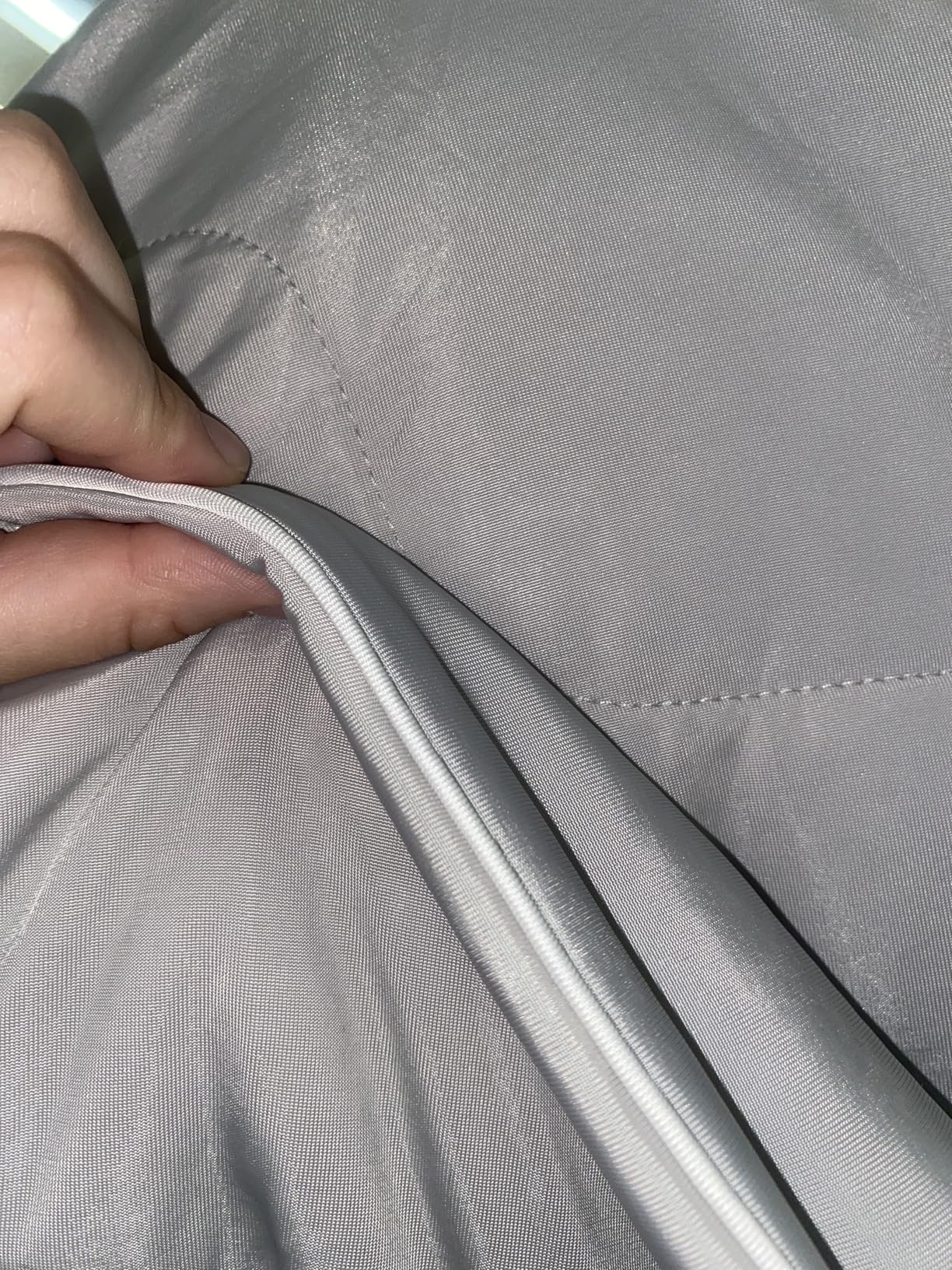 EASELAND Cooling Comforter Queen, Upgraded Double-Sided Q-MAX 0.45+ customer photo 2