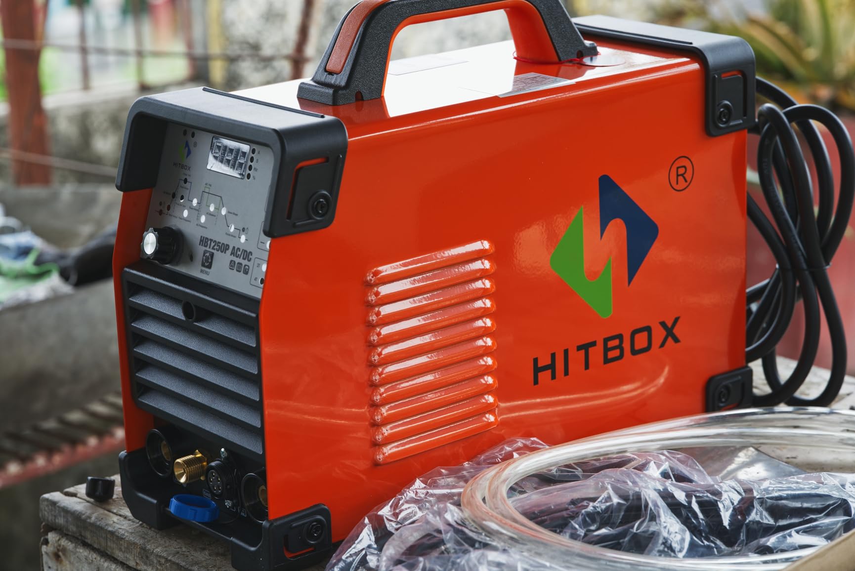 HITBOX 200A AC/DC TIG Welder 6-in-1 with Pulse & Square Wave, HF Start Aluminum TIG, MMA/Stick Welding, 220V IGBT Inverter, Dual Cooling Fan, Digital Display, Foot Pedal Compatible (HBT250P) customer photo 2