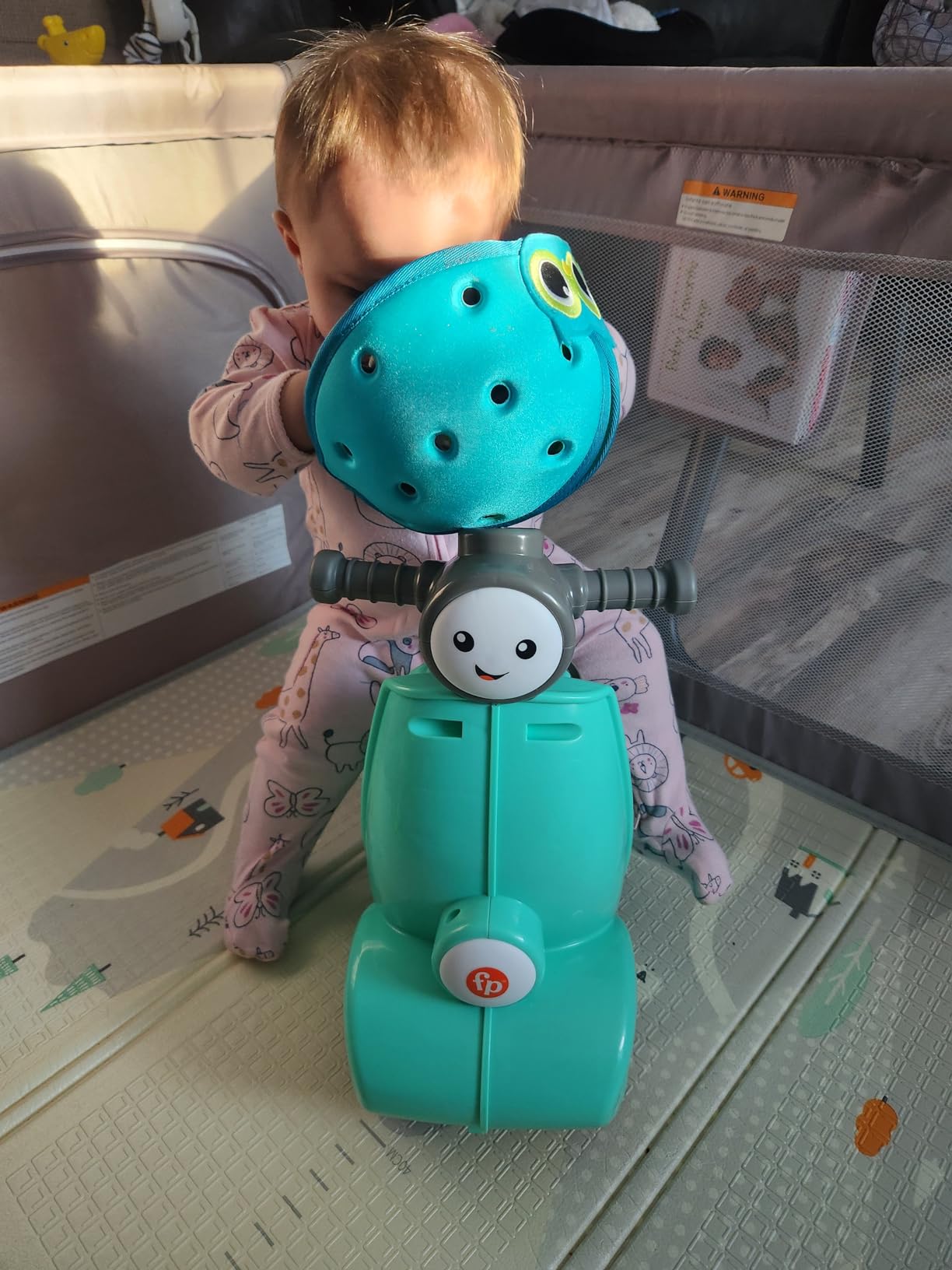 Fisher-Price Laugh & Learn Toddler Ride-On Toy, Smart Stages Cruise Along Scooter with Lights Music and Learning for Ages 1 Year and Up customer photo 1