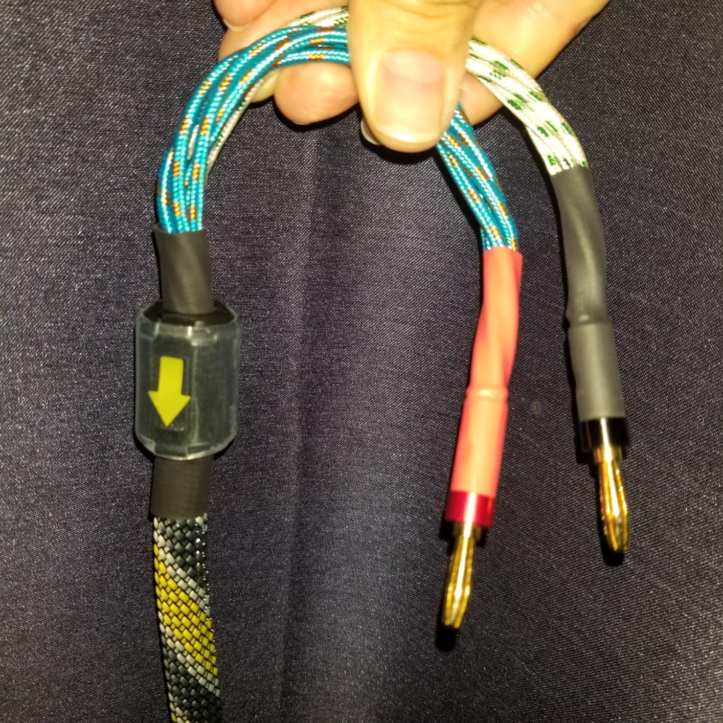 Monosaudio 9AWG Speaker Wire with banana plugs Pair HiFi braided Audiophile Speaker Cable High Purity OFC Gold Plated Brass Banana Plug Connectors for Speakers, Amplifier, Audio, AV Receivers (1.5M/5.0Ft) customer photo 2