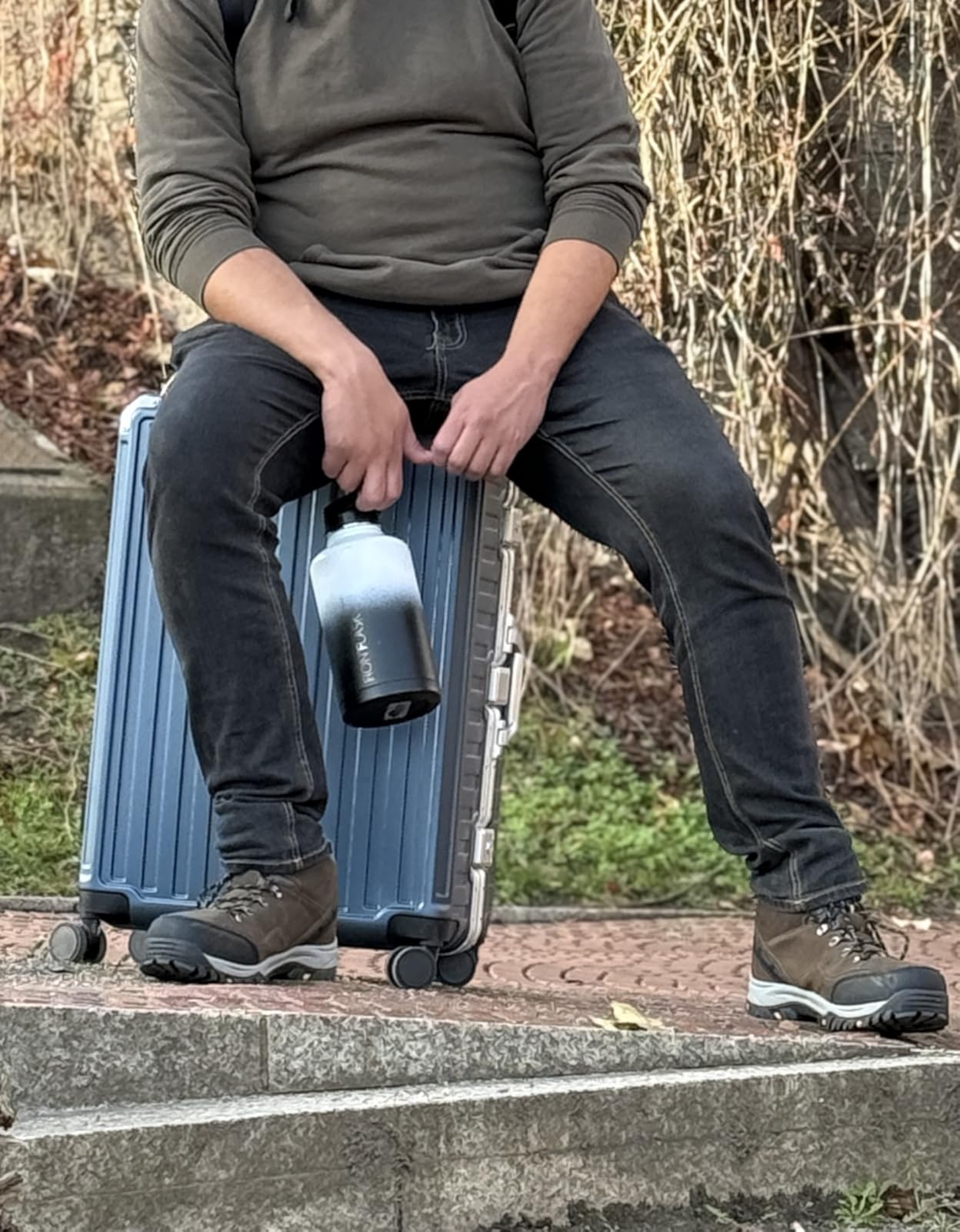 Checked Suitcase with Spinner Wheels, 8010S Aluminum Frame Zipperless Polycarbonate Hard Shell Suitcase (ZX-Core, Silver Grey, 28 Inch) customer photo 2