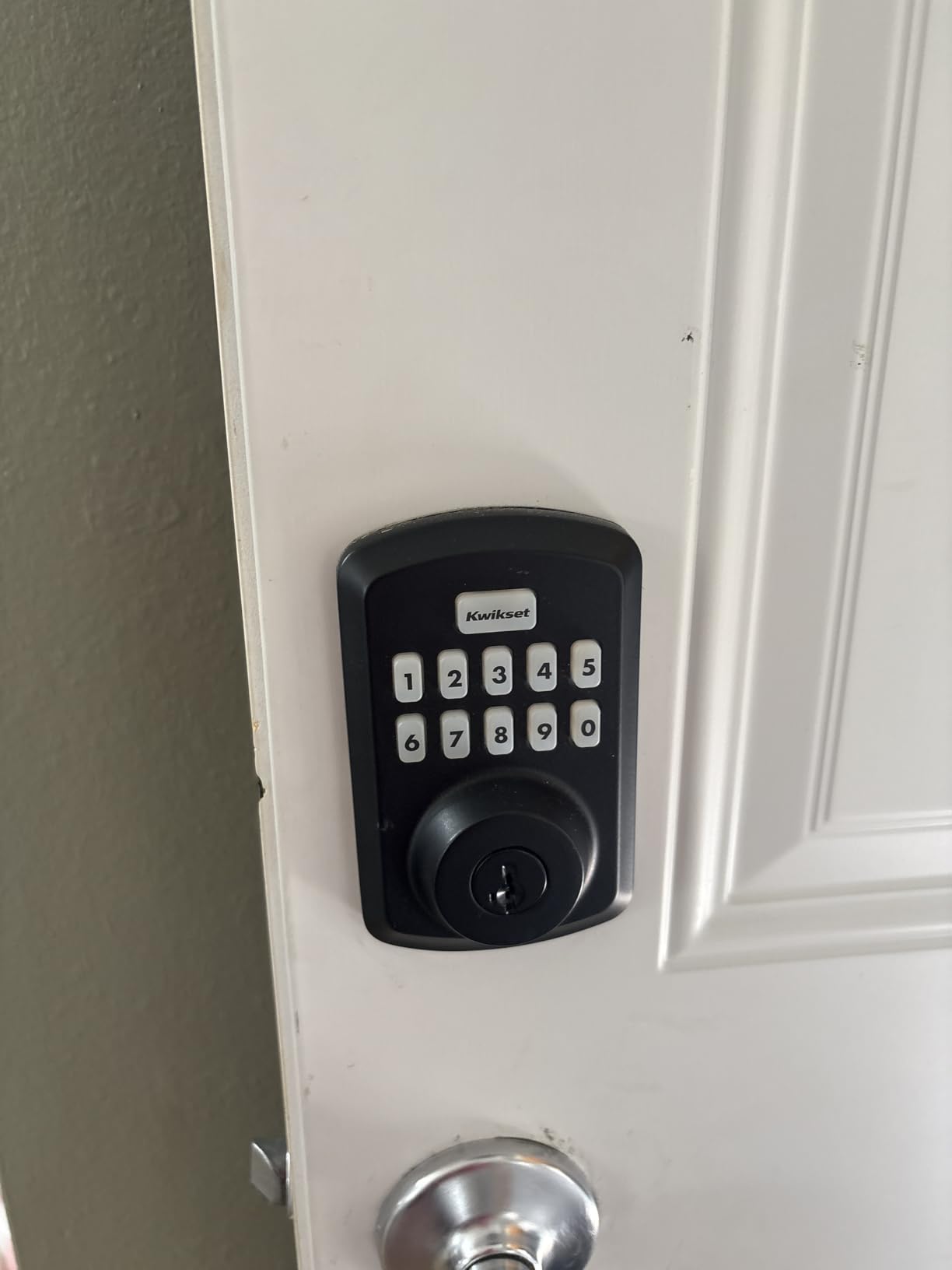 Kwikset Powerbolt 250 10-Button Keypad Satin Nickel Transitional Electronic Deadbolt Door Lock, Featuring Convenient Keyless Entry, Customizable User Codes, and Auto-Locking customer photo 1