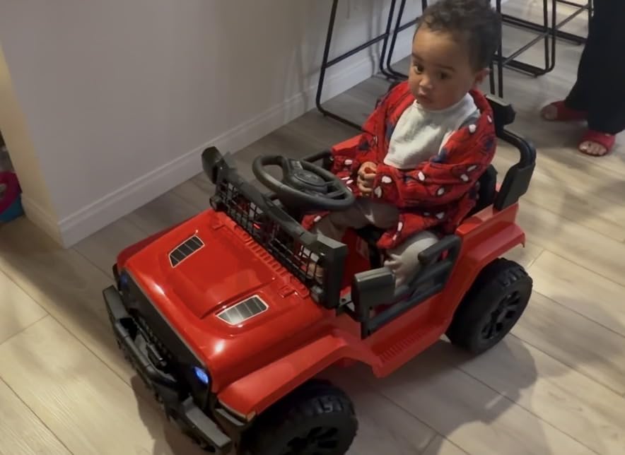 Best Choice Products 6V Kids Ride On Toy, Mini Truck, Electric Play Car w/Parent Remote Control, 4-Wheel Suspension, LED Lights, 2 Speeds, Functional Horn, 3.1MPH Max Speed - Blue customer photo 2