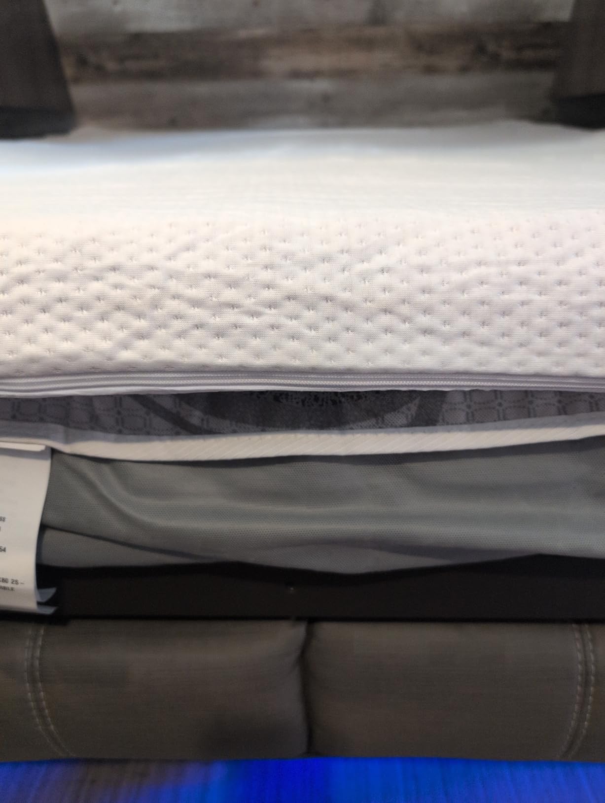 MUXHOMO 3 Inch 7-Zone Queen Mattress Topper, Egg Crate Memory Foam Mattress Topper Queen Size for Back Pain, Lavender Cooling Gel Infused Bed Pad, CertiPUR-US and Oeko-TEX Certification customer photo 2