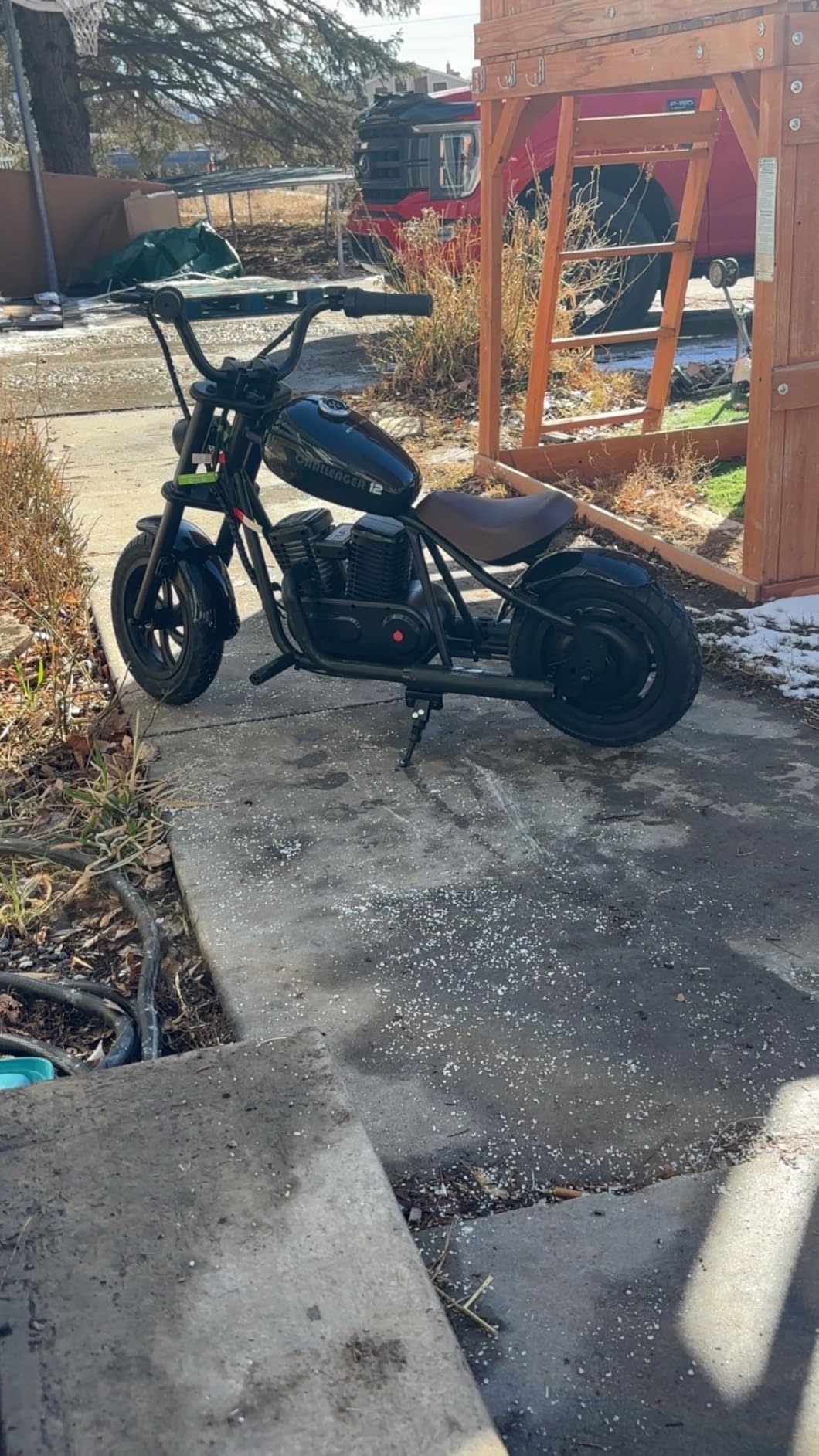 Hyper GoGo Kids Electric Motorcycle - Retro-Style Bike with Ambient Lighting, Built-in Music, Speeds Up to 10 MPH & 60 Minutes of Continuous Ride Time, for Ages 3+ (Blue) customer photo 2