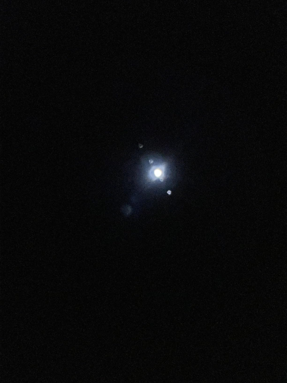 Celestron StarSense Explorer 130AZ App-Enabled Telescope - 130mm Tabletop Dobsonian with Smartphone Dock & StarSense App customer photo 2