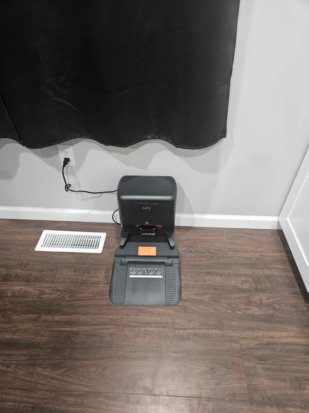 eufy L60 Robot Vacuum with Self Empty Station, Hair Detangling Technology, Up to 60 Days Hands Free Cleaning, 5,000 Pa Suction, Remove Hair, Dust customer photo 2