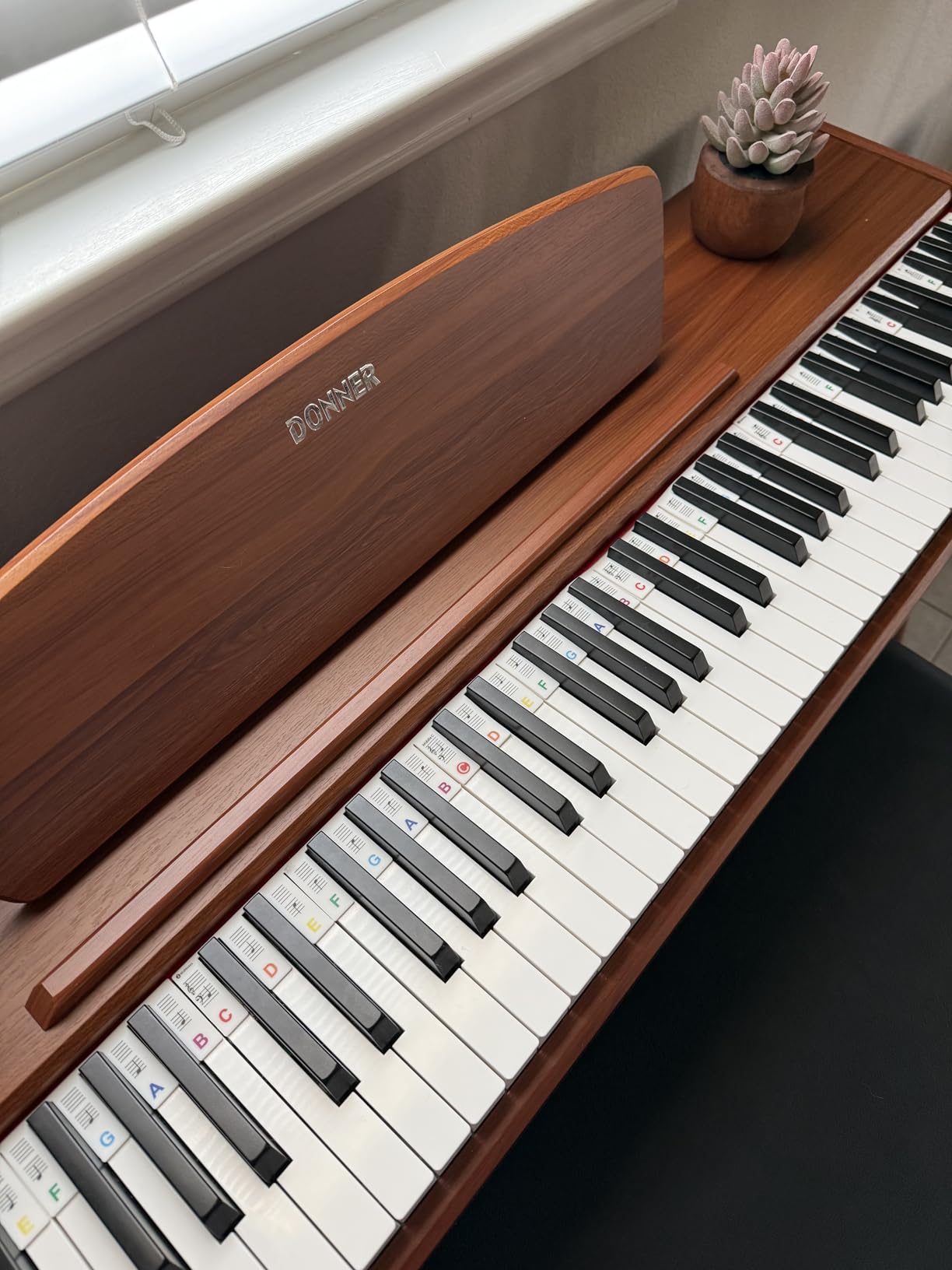 Donner DDP-80 Digital Piano 88 Key Weighted Keyboard, Full-size Electric Piano for Beginners, with Sheet Music Stand, Triple Pedal, Power Adapter, Supports USB-MIDI Connecting, Natural Wood Color customer photo 1