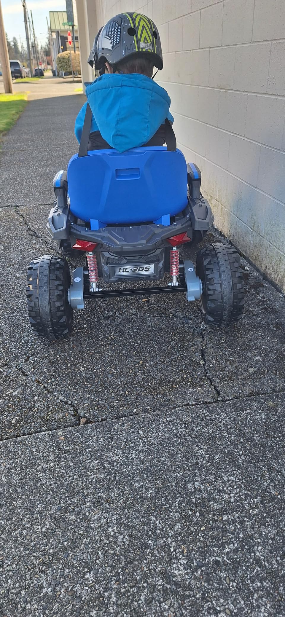 ANPABO 24V 4x4 Ride On Toys for Big Kids Aged 3-12 Green-4x200W Motors, 5MPH, Wide Adjustable Seat, Parent Remote, Metal Frame, Shock Absorber, for Off-Road Ride customer photo 2