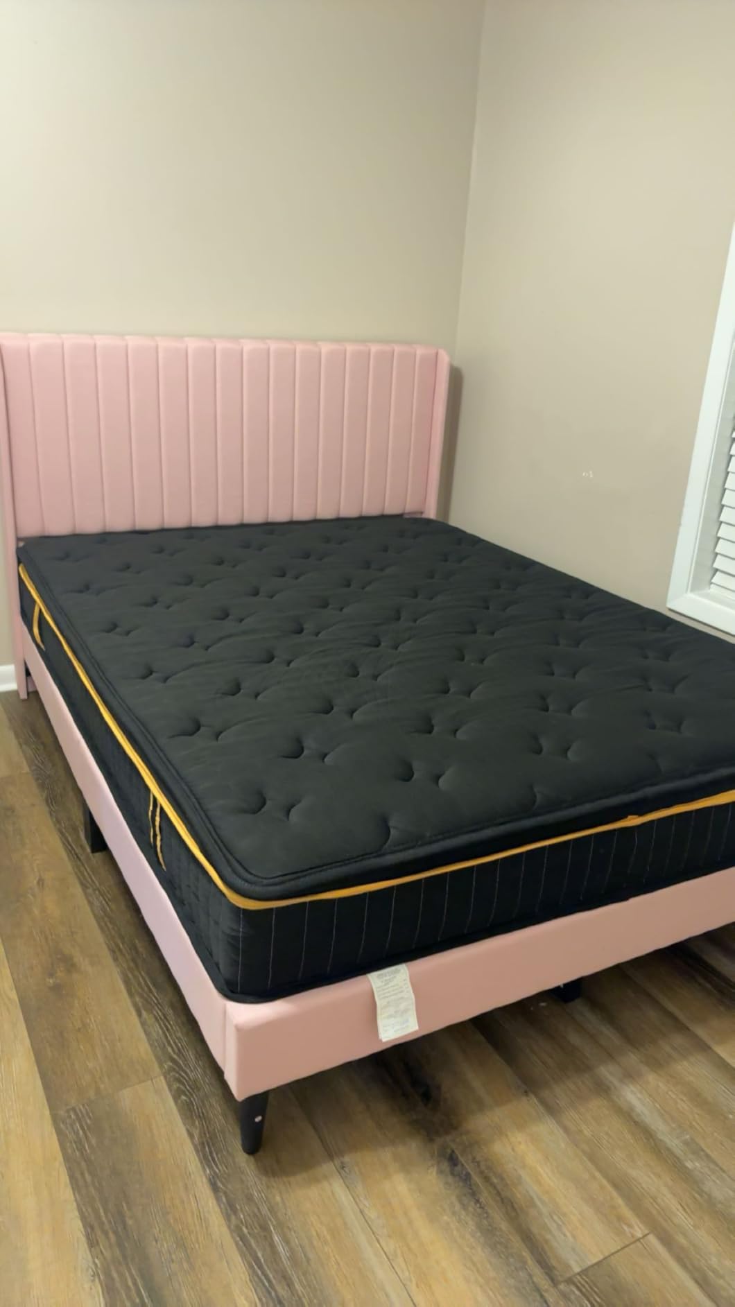Yaheetech King Bed Frame Upholstered Platform Bed with Fabric Headboard, Wing Edge Design/Non-Slip and Noise-Free/Wooden Slats Support/No Box Spring Needed/Easy Assembly, Dark Gray King Bed customer photo 2
