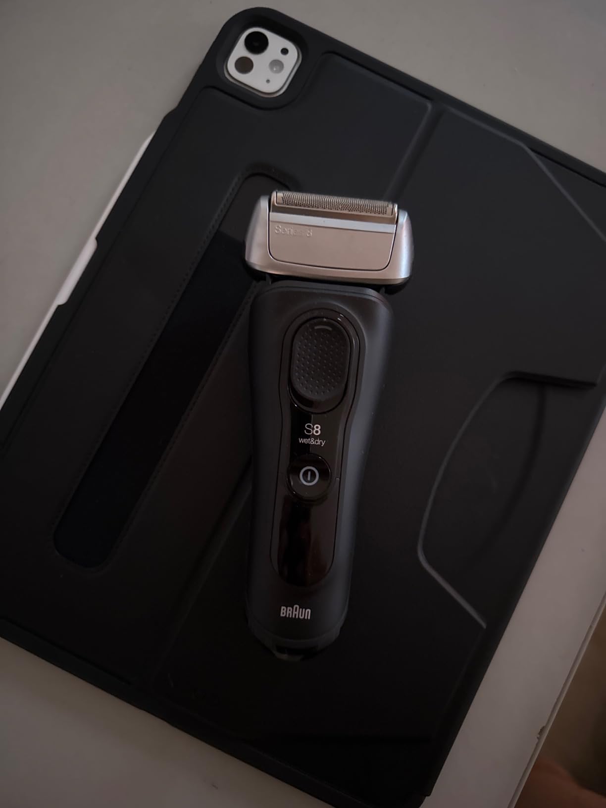 Braun Series 8 8567cc Electric Razor for Men, 4+1 Shaving Elements & Precision Long Hair Trimmer, 5-in-1 SmartCare Center, Close & Gentle Even on Dense Beards, Wet & Dry Electric Razor, 60min Runtime customer photo 2
