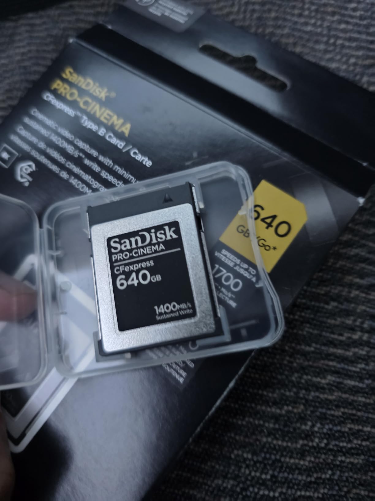 SanDisk 320GB PRO-Cinema CFexpress Type B - Up to 1700MB/s Read Speeds, 8K Video Capture customer photo 1