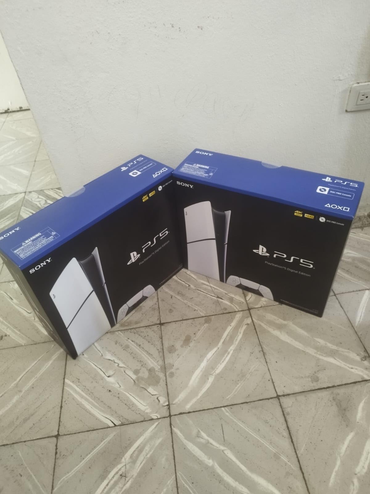 PlayStation(R)5 Digital Edition (slim) customer photo 1