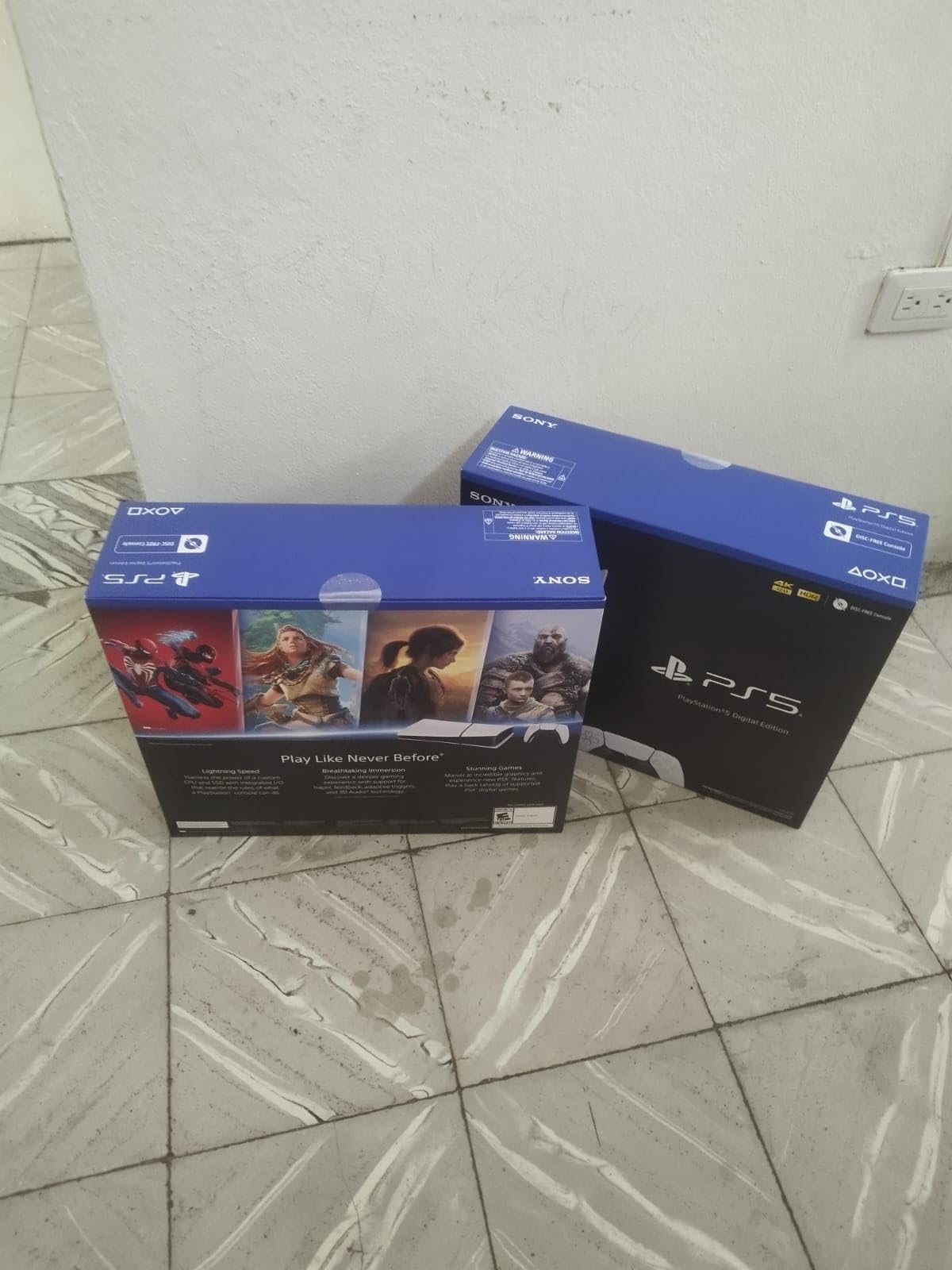 PlayStation(R)5 Digital Edition (slim) customer photo 2