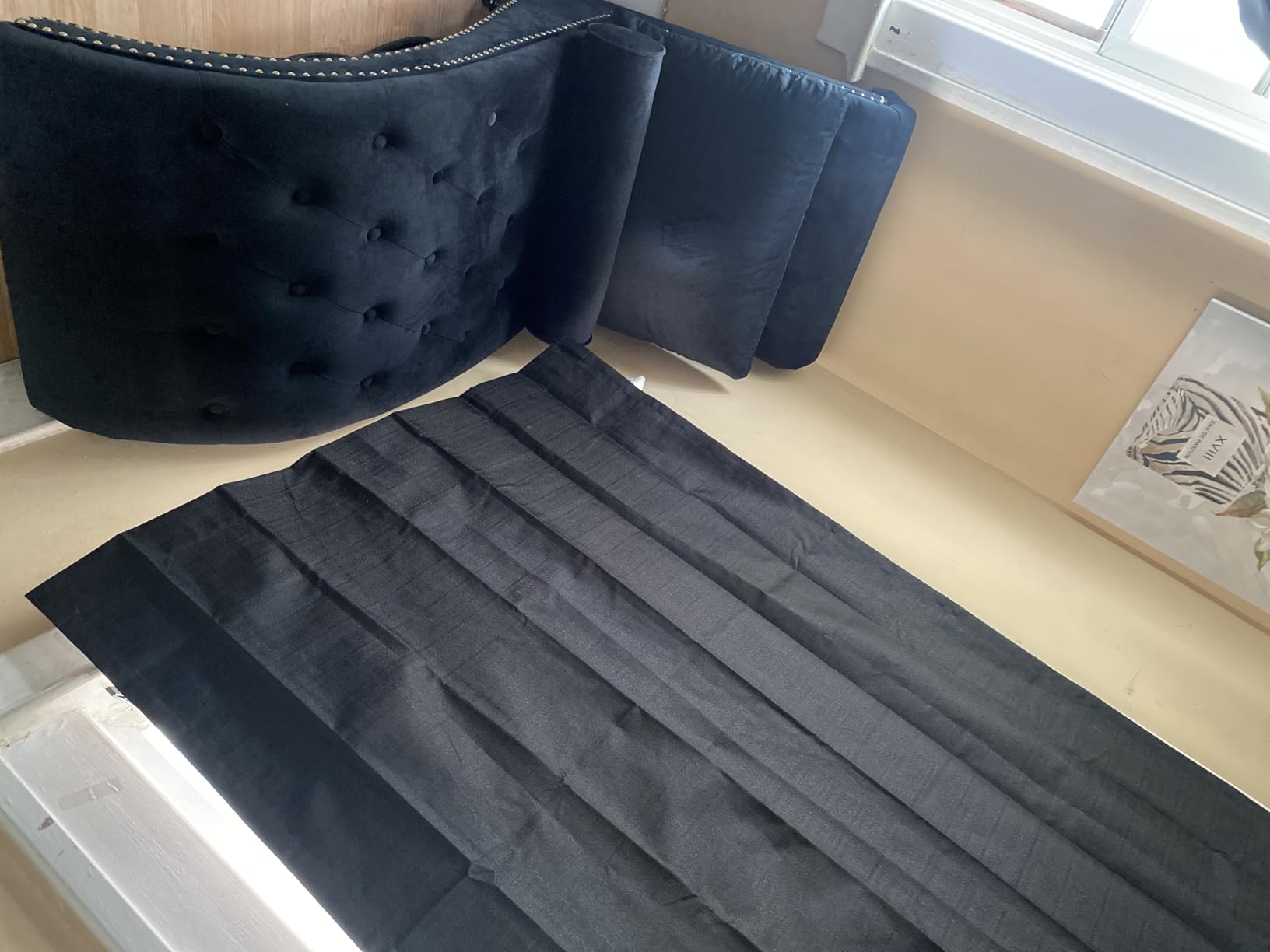 Chaise Lounge Indoor, Velvet Upholstered Lounge Chair Button-Tufted Armless Chair with Pillow, for Bedroom Living Room Office Modern Backrest Leisure Recliner Sleep Sofa, Black customer photo 2