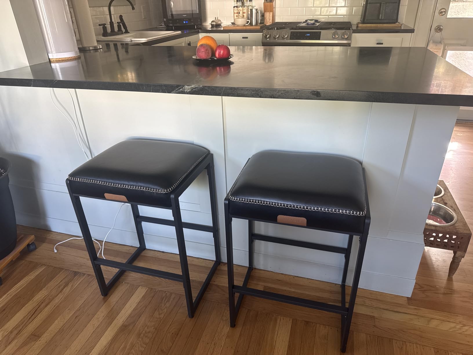 VASAGLE EKHO Collection - Bar Stools Set of 2, Counter Height Bar Stools, Synthetic Leather with Stitching, Mid-Century Modern, 26-Inch Tall, Kichen Home Bar Dining Room, Caramel Brown ULBC086K01V1 customer photo 1