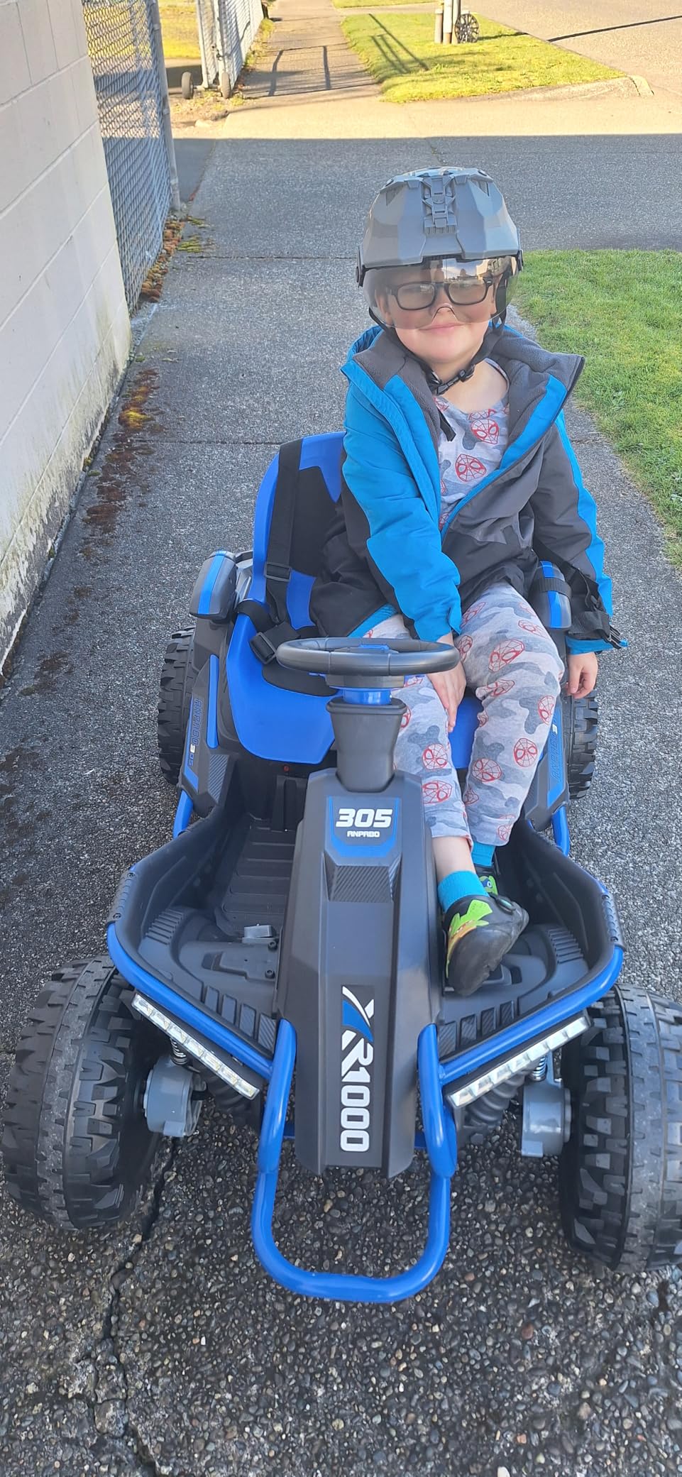 ANPABO 24V 4x4 Ride On Toys for Big Kids Aged 3-12 Blue - 4x200W Motors, 5MPH, Wide Adjustable Seat, Parent Remote, Metal Frame, Shock Absorber, for Off-Road Ride customer photo 2