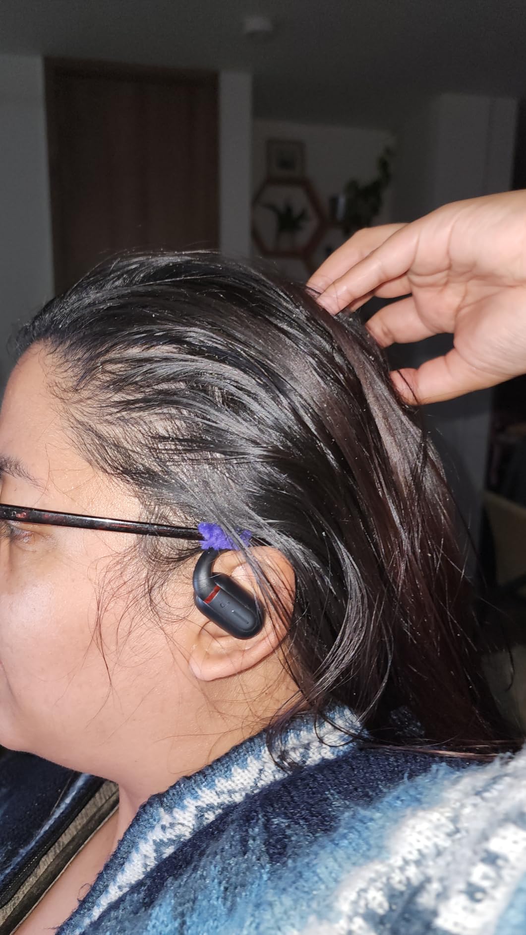 Soundcore by Anker V30i Open-Ear Headphones, Ultra-Comfort, Lightweight Design, Snug Fit, Ergonomic Ear Hooks, Robust Bass, 36H Playtime, Bluetooth 5.3 customer photo 2