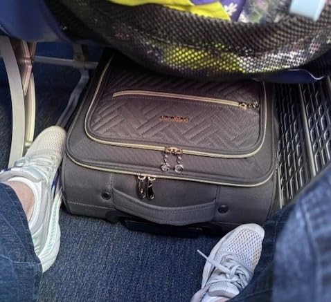 BAGSMART Underseat Carry On luggage Airline Approved, 16-inch Small Softside Underseater Travel Suitcase with Spinner Wheels Overnight Bag Small Rolling Carry-on for Women Men Weekender, Navy Blue customer photo 1