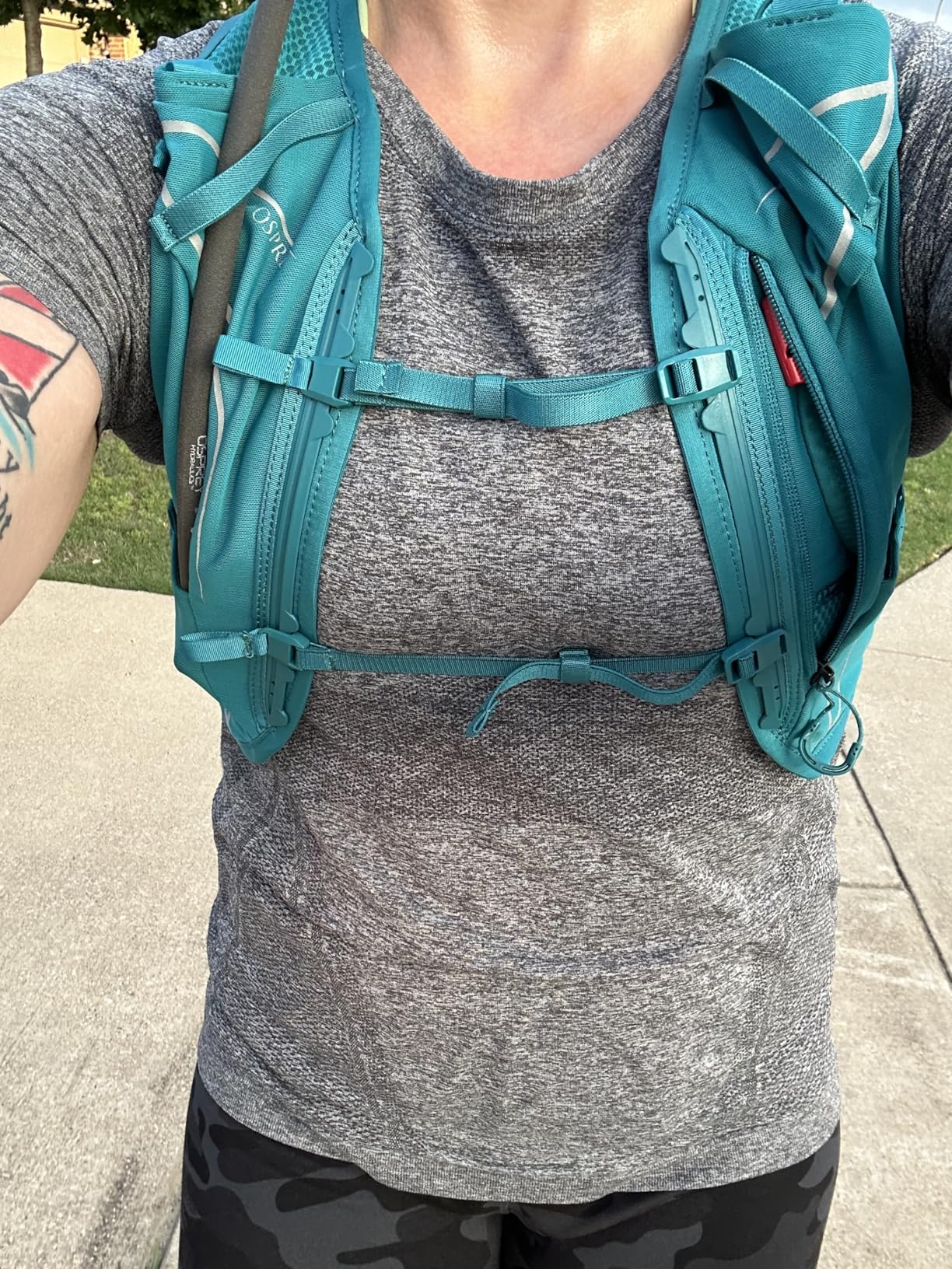 Osprey Dyna 1.5L Women's Running Hydration Vest with Hydraulics Reservoir customer photo 2