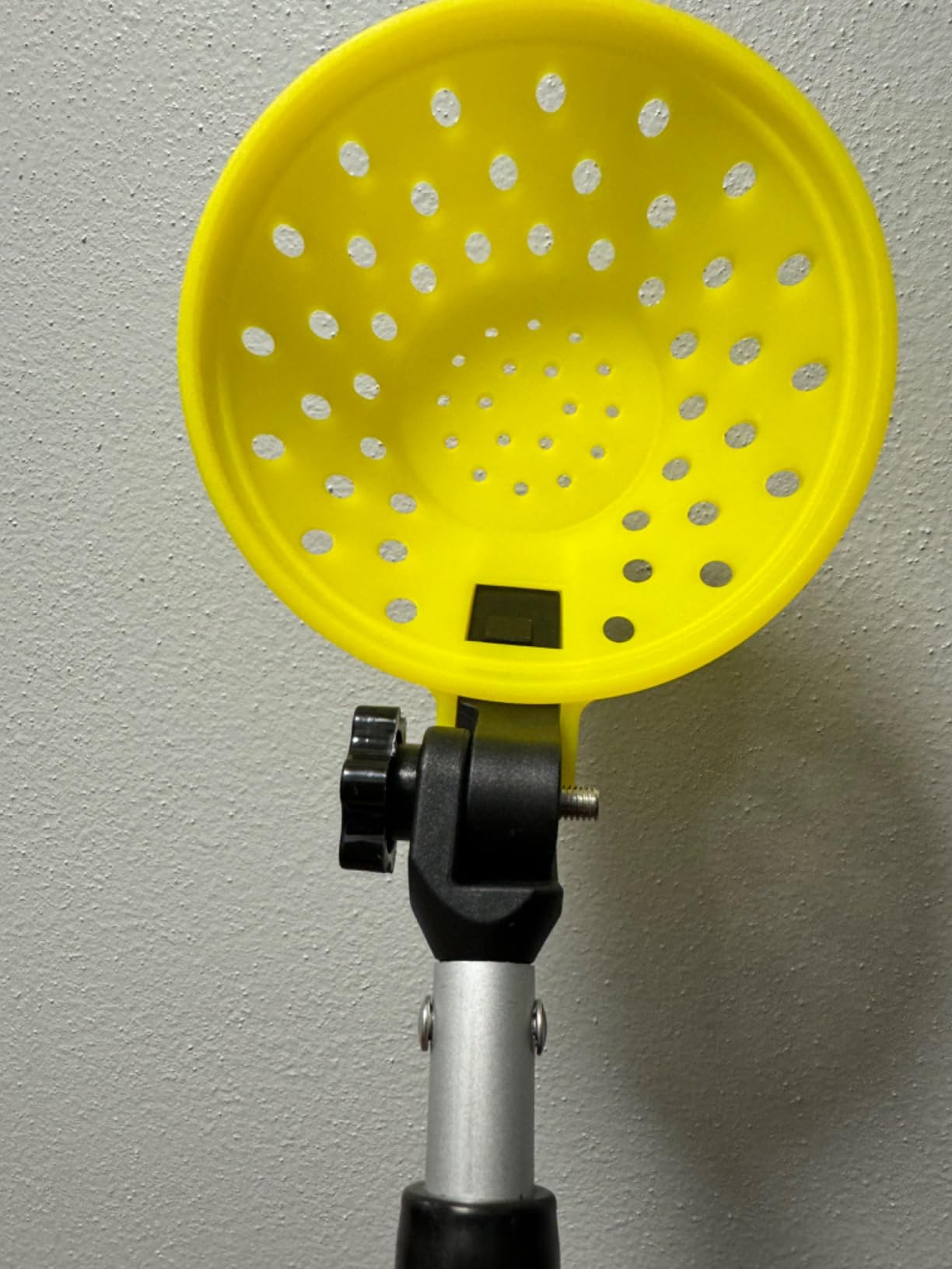 Huntury Retractable Ice Fishing Scoop Skimmer, Ice Scooper, Long Length, and Larger Spoon, No More Bending Over to Scoop Out Ice While Ice Fishing customer photo 2