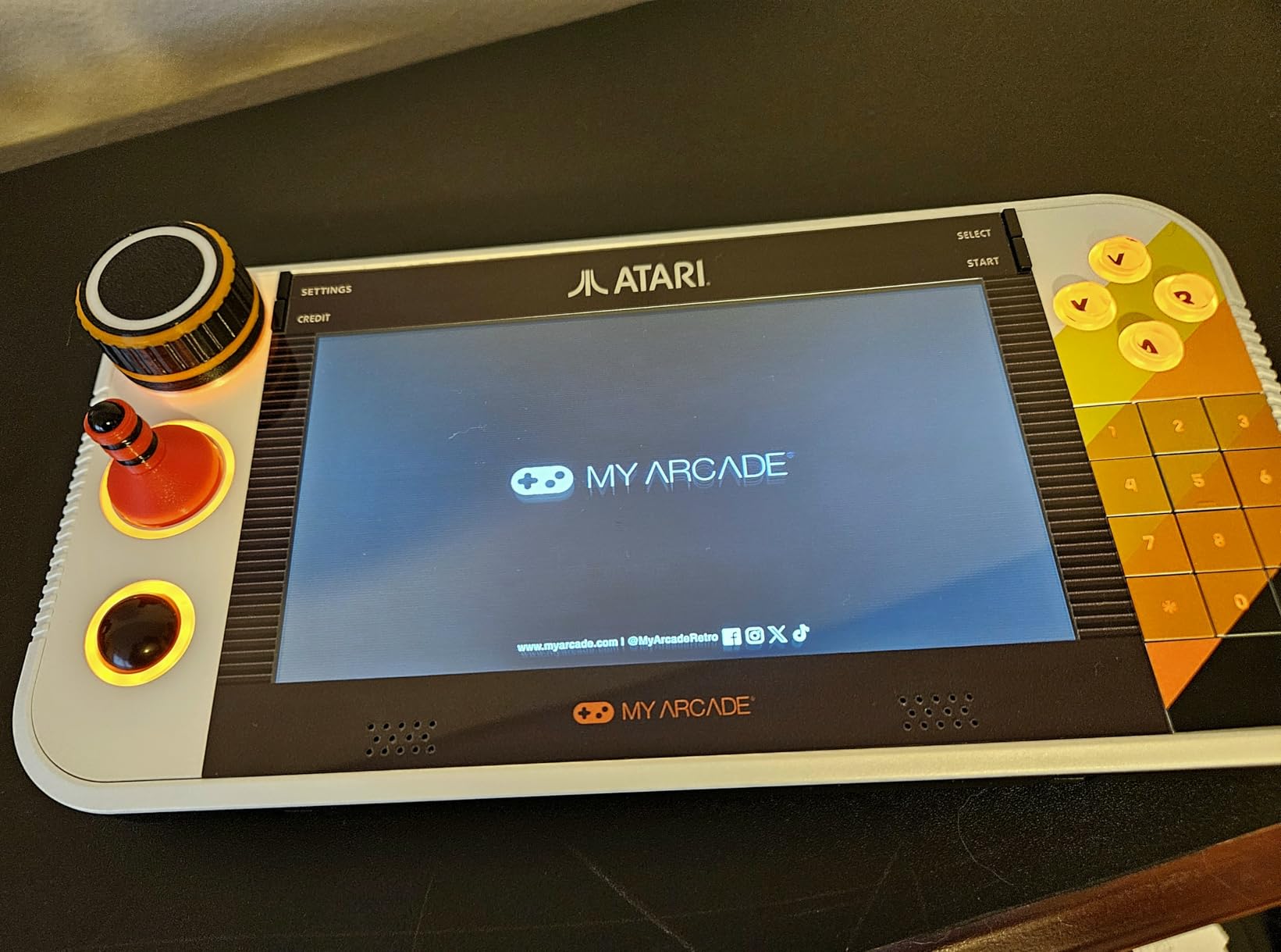 My Arcade Atari Gamestation Go - Over 200+ Preloaded Retro Video Games Including Pac-Man, Wi-Fi, 7 Inch Display customer photo 1