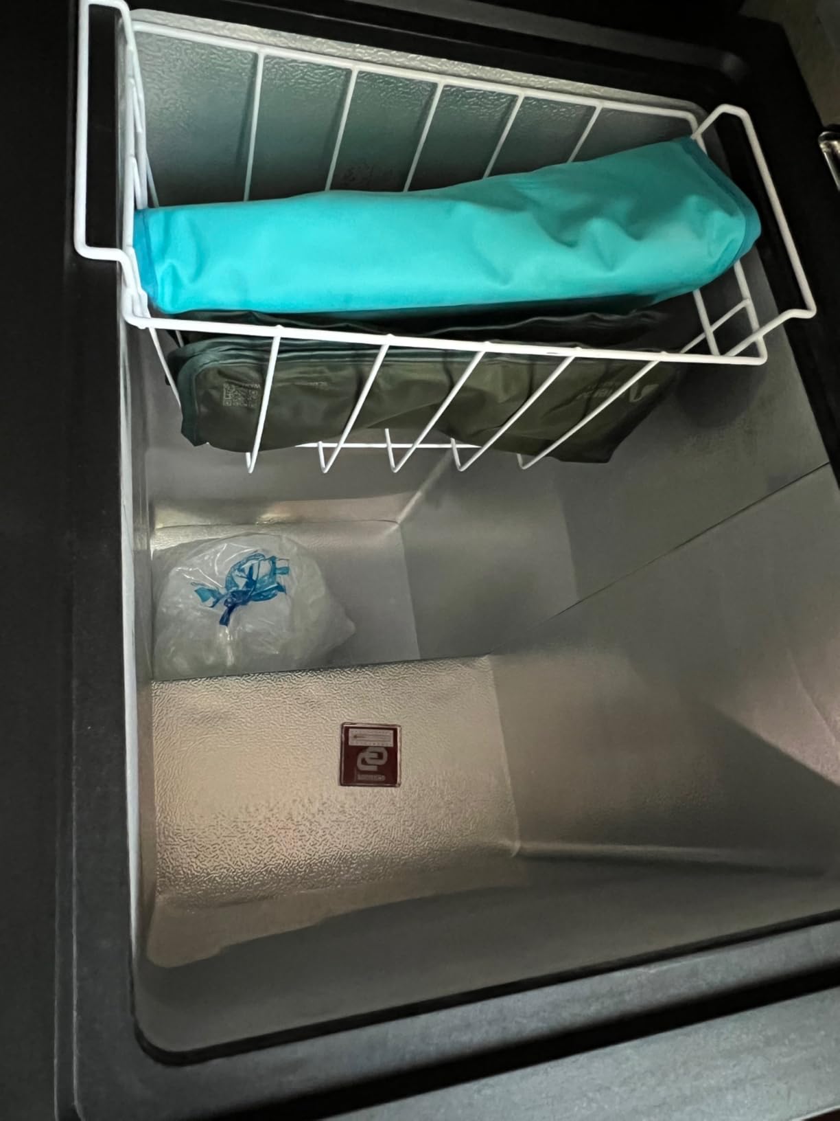 Igloo 3.5 Cu Ft. Upright Deep Freezer Chest - Deep Freezer with Quick Freezing System & Adjustable Thermostat for Homes, Garages & Basements - Low Noise Freezer with Removable Basket & LED Lights - White customer photo 1