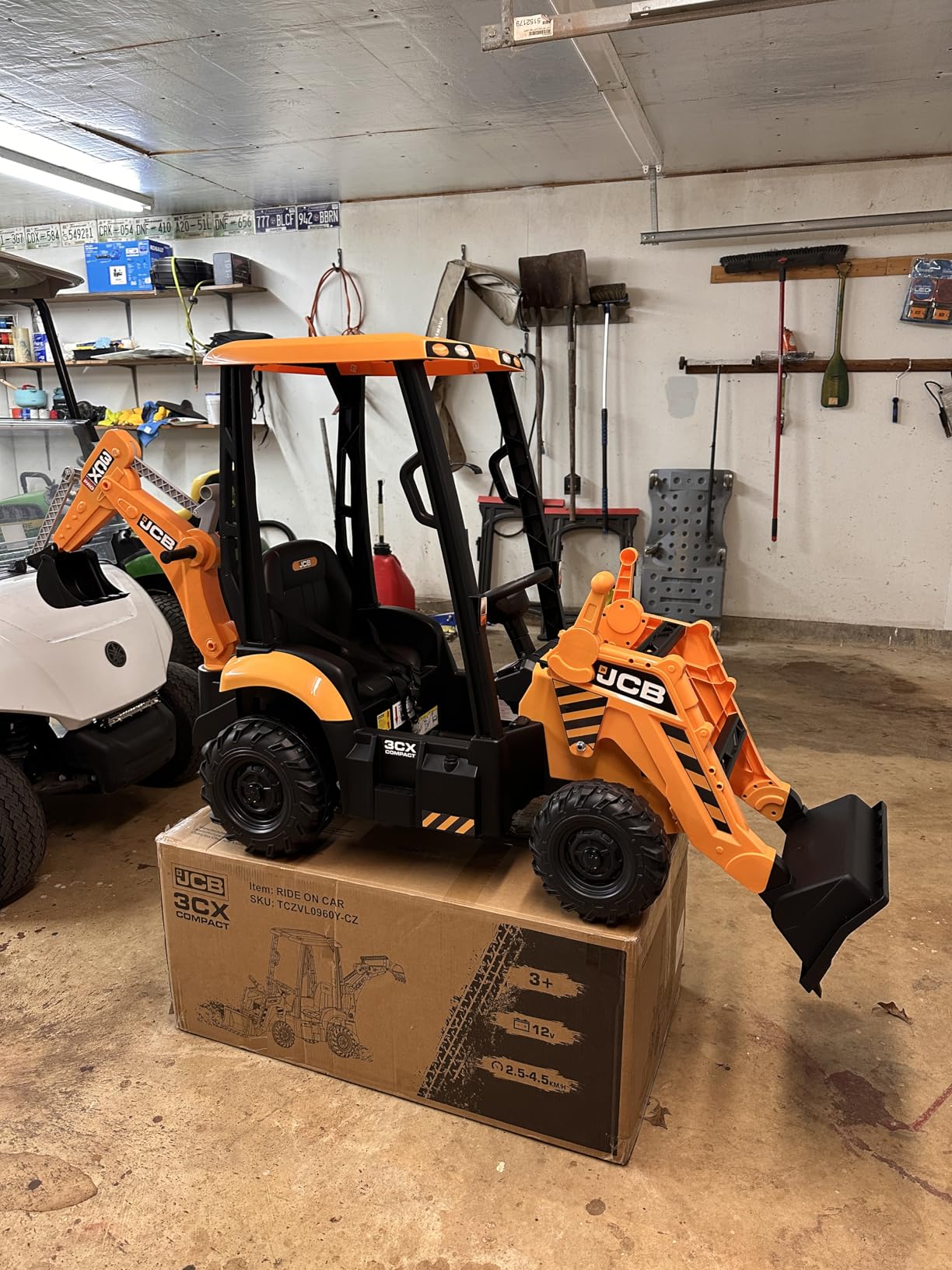 12V JCB Ride On Excavator, Ride on Toys for Kids 4-8, Electric Car with Tractor, Bulldozer, Digging Arm, Backhoe Loader w/ Slow Start/Stop customer photo 2