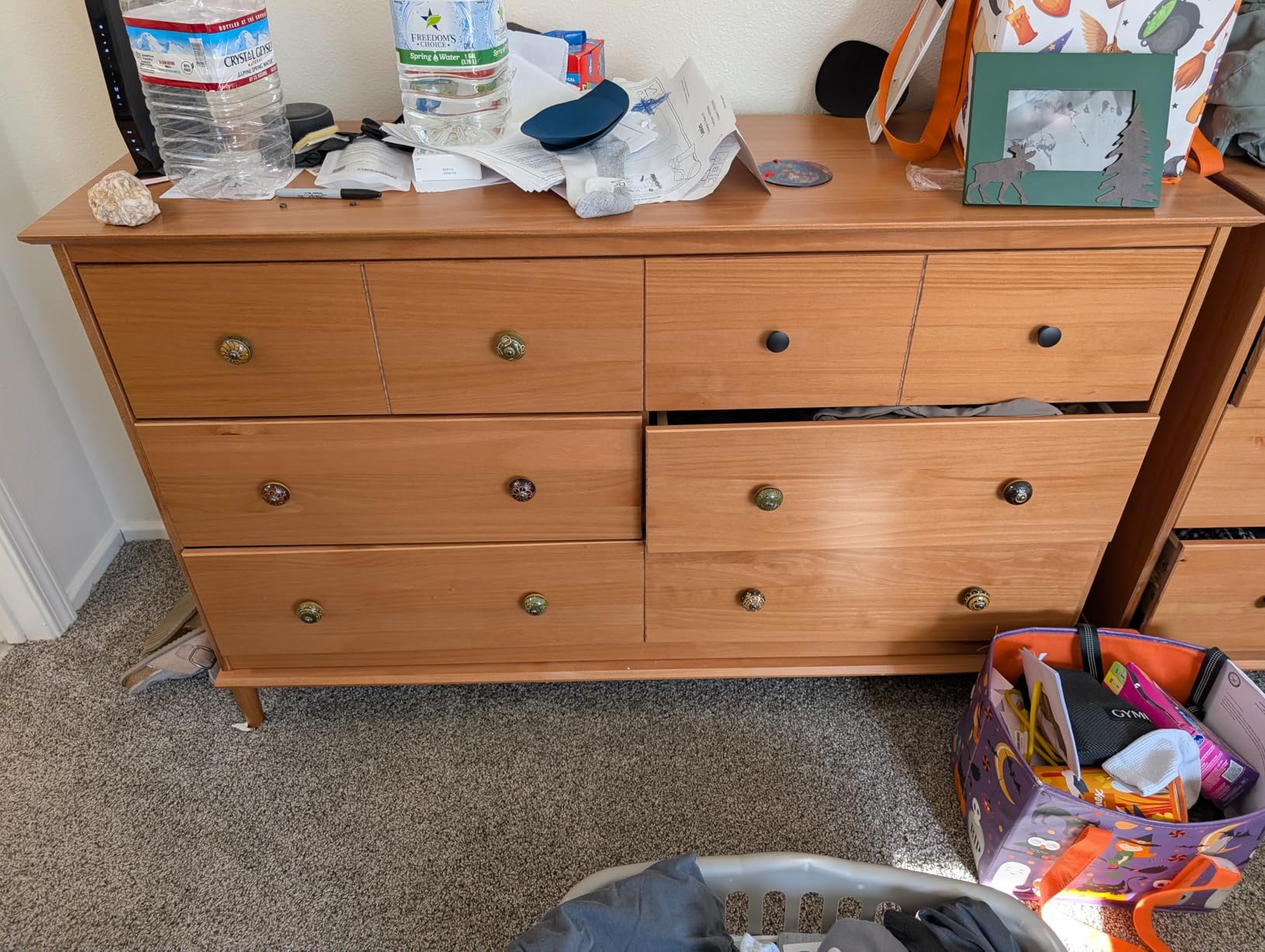 Walker Edison Modern 6-Drawer Solid Wood Dresser Bedroom Storage, 57 Inch, Caramel customer photo 1