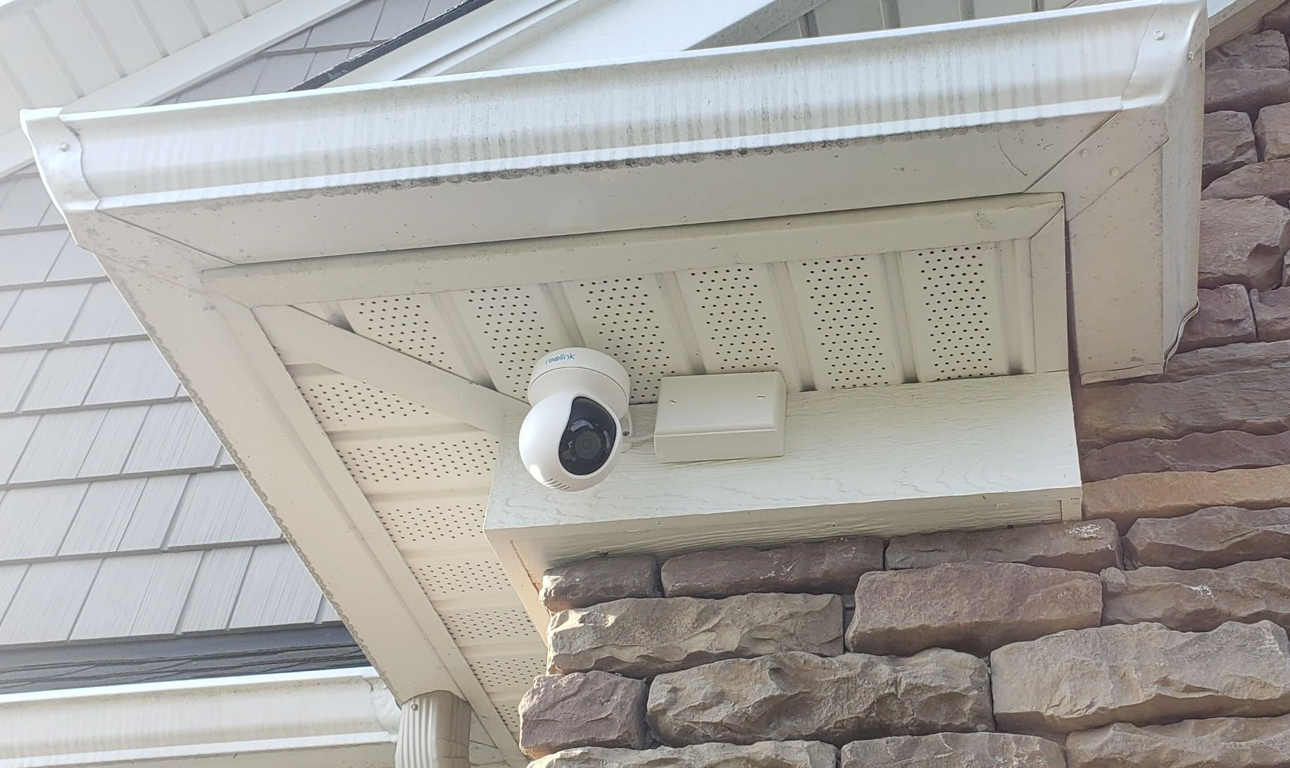 REOLINK 4K PoE Security Outdoor IP Camera with 355° Pan & 50° Tilt, Color Night Vision, Auto Tracking, Smart Detection, Two-Way Talk, 24/7 Recording, E1 Outdoor SE PoE customer photo 2