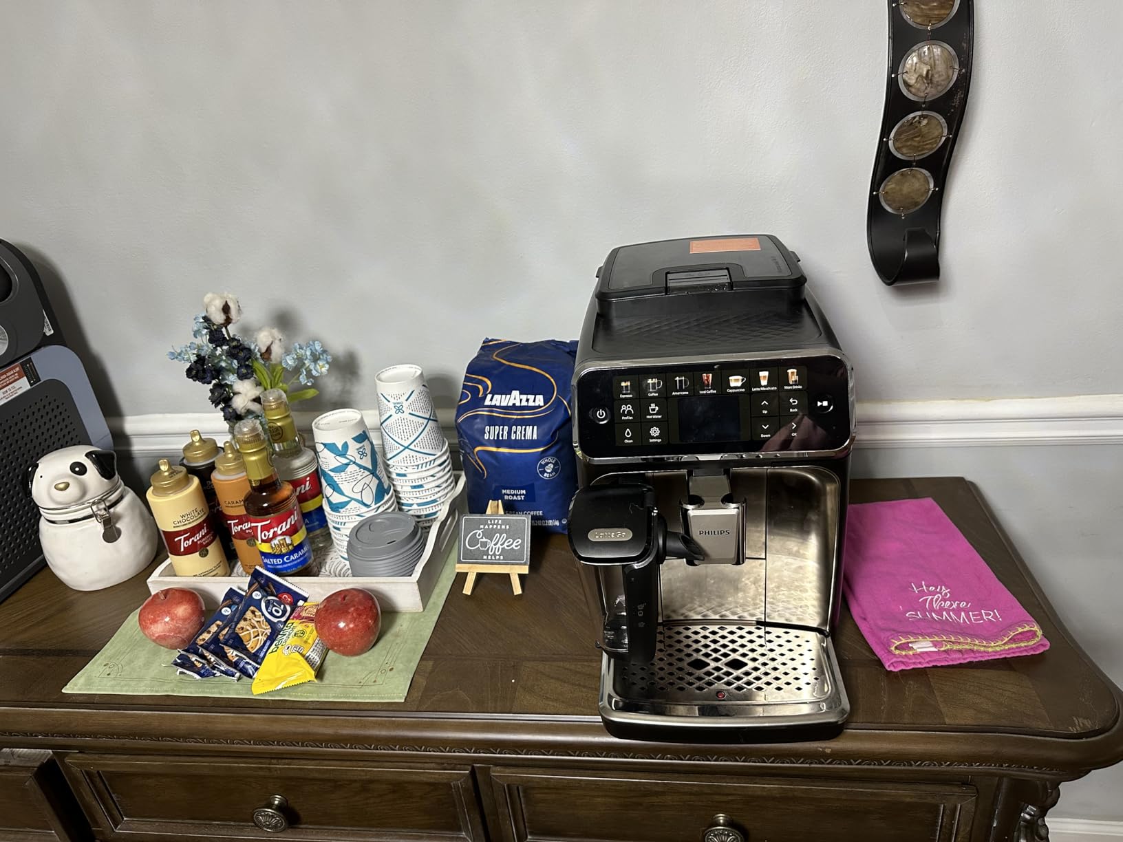 Philips 4400 Series Fully Automatic Espresso Machine, LatteGo Milk System, Integrated Grinder, 12 Hot & Iced Coffee Pre-Sets, Quick Start, SilentBrew, 15-Bar Pressure, Black Chrome (EP4444/90) customer photo 1