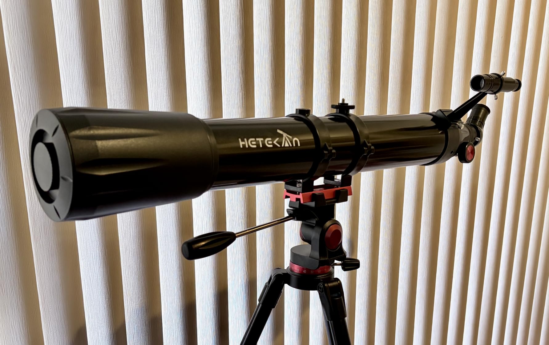 HETEKAN Telescope, Telescope for Adults High Powered, 90mm Aperture 900mm Refractor Telescopes for Kids & Beginners, Magnification 450X, for Planet Observation with Stainless Tripod & Phone Adapter customer photo 2