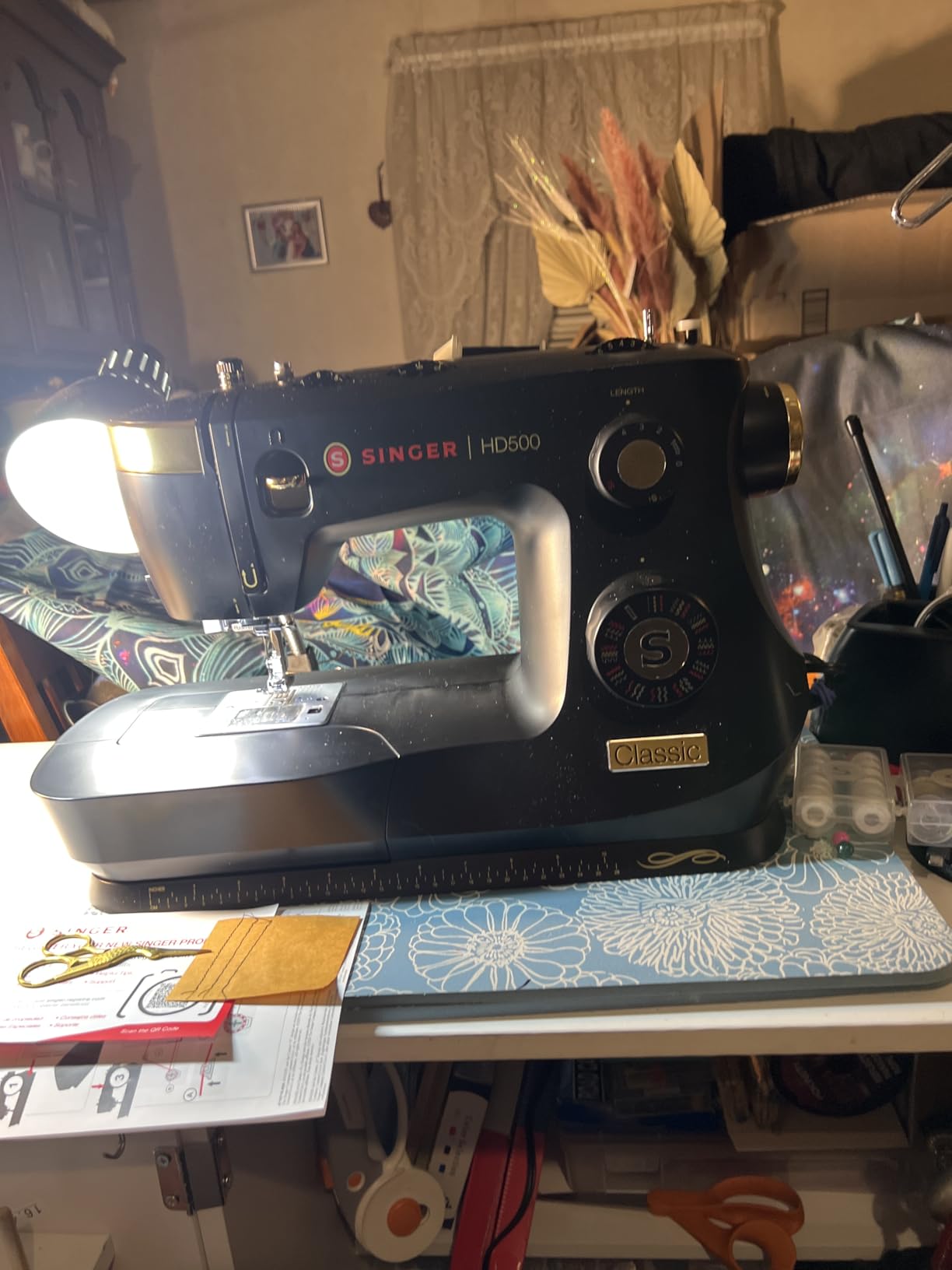 SINGER Heavy Duty 500 Classic Sewing Machine with Accessory Kit, Strong Motor with Enhanced Piercing Power, 23 Built-In Stitches, Full Metal Frame, 1-step Buttonhole & LED Light customer photo 1