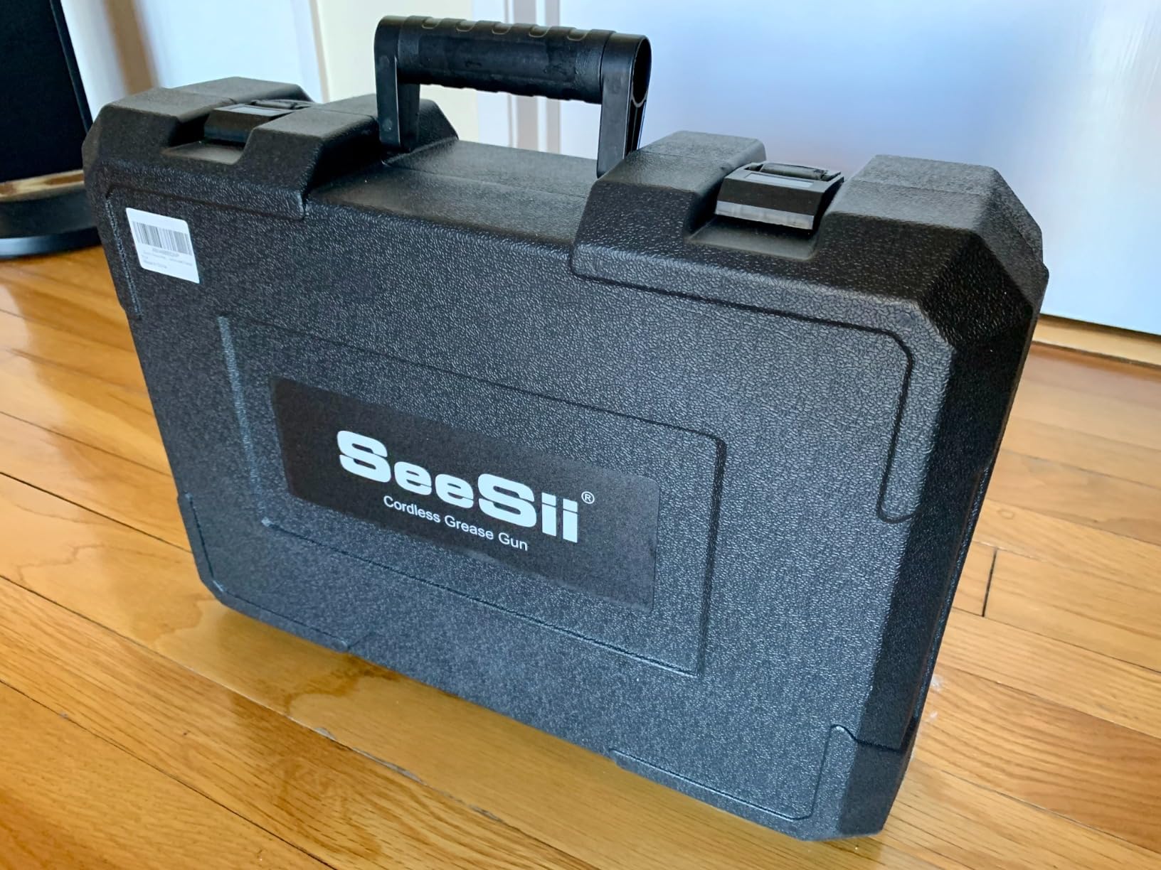 Seesii 2-in-1 Electric Grease Gun Kit - 12,000 PSI, 5.3 oz/min High-Flow, Cordless Design, Includes 2x2.0Ah Batteries, LED Light & 39.4