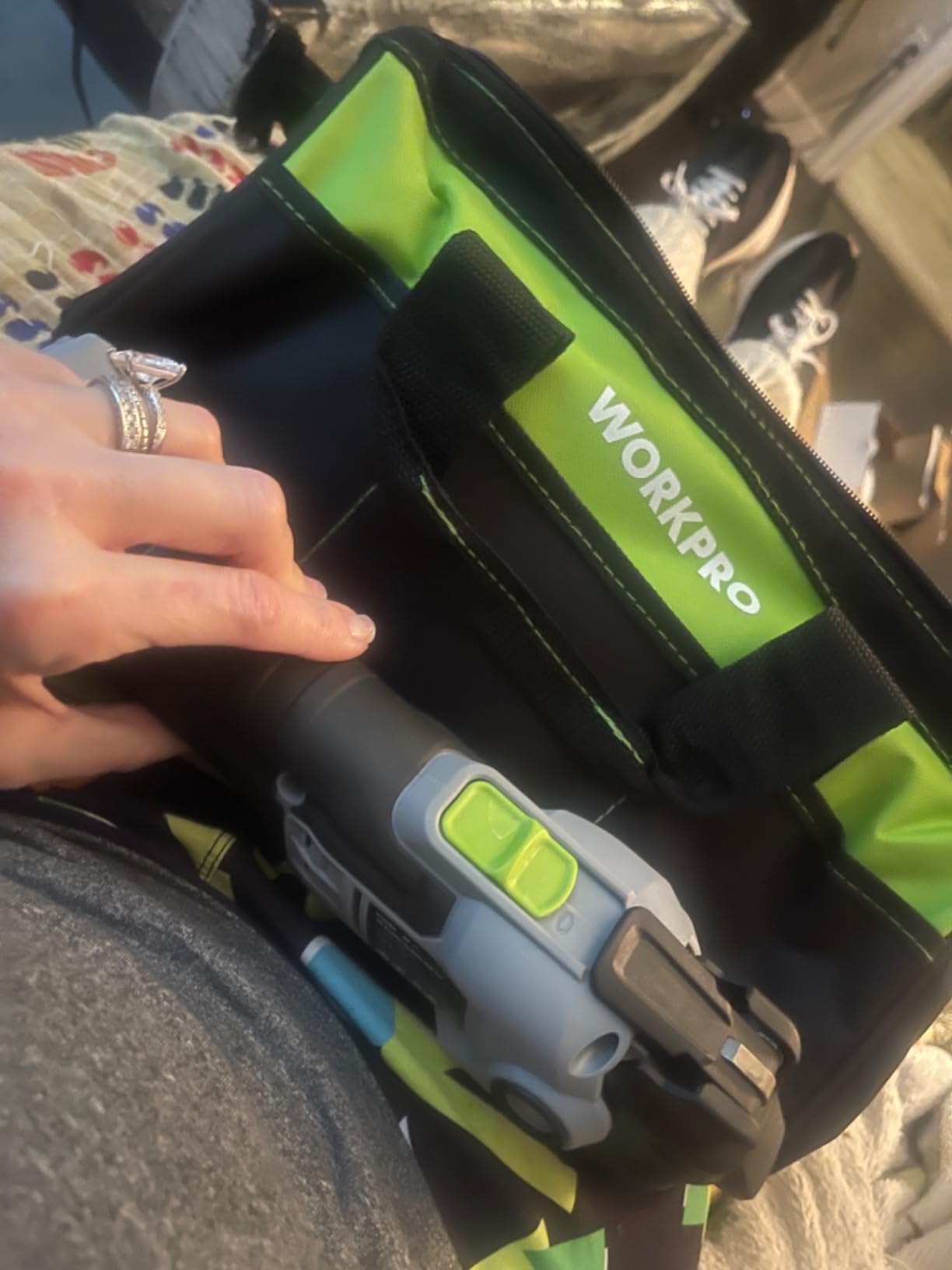 WORKPRO 20V Oscillating Tool Kit, Cordless and Brushless 19,000 RPM Orbiting Multi Tool with 6 Variable Speeds, 3.6°Oscillation Angle, 21pcs Saw Accessories, 1 Rechargeable Battery and Carrying Bag customer photo 2