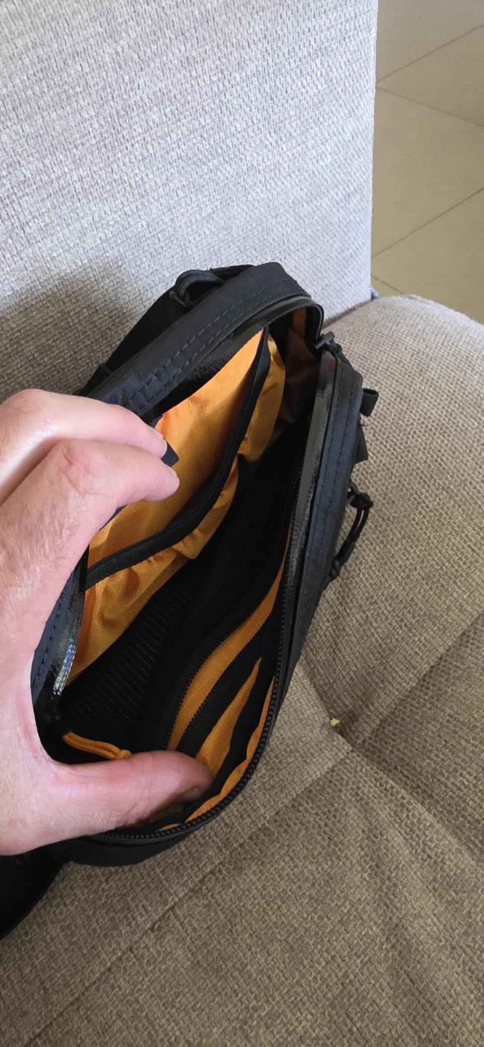 tomtoc 1.5L Sling Bag with RFID Blocking, Crossbody Bag Minimalist Chest Shoulder Pack for Men and Women customer photo 1