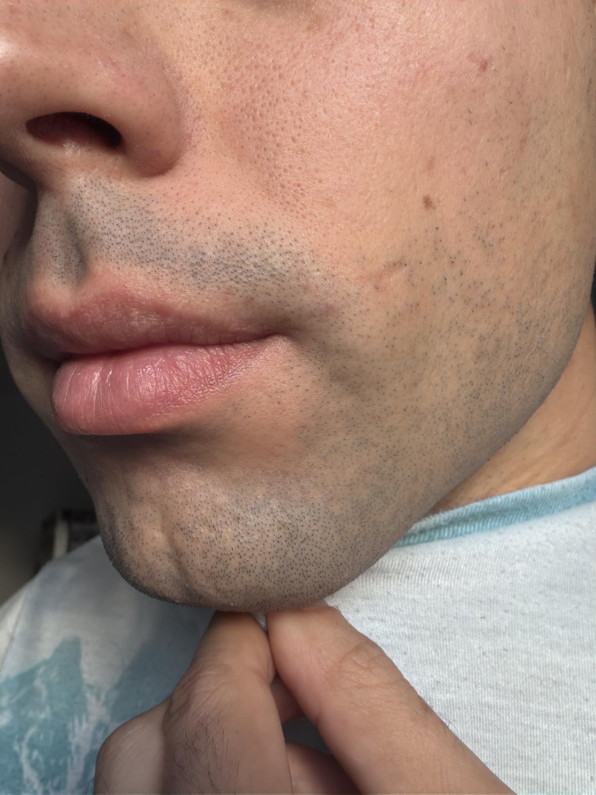 Philips Norelco Portable Shaver, On-The-Go Wet and Dry Electric Shaver, ComfortCut Blade System, 3D Floating Heads, Compact Design, Powerful Battery, Model PQ888/81 customer photo 2
