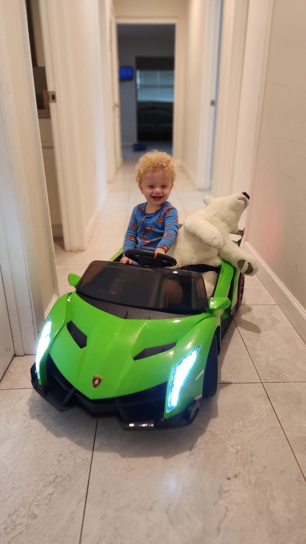INFANS 2 Seater Kids Ride on Car, 12V 4WD Licensed Lamborghini Veneno Powered Electric Vehicle with Hydraulic Doors, Rocking Mode, Adjustable Speeds, Remote Control, MP3, Headlight (Red) customer photo 2