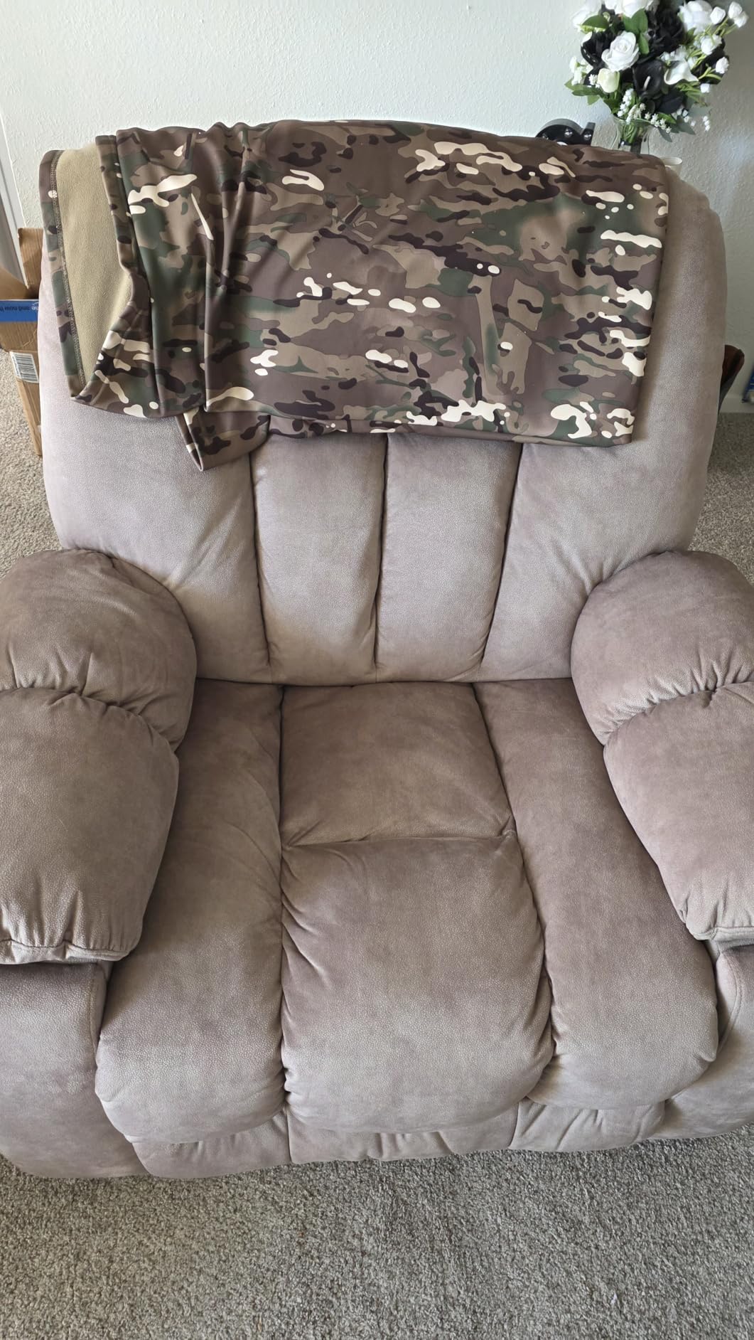 EBELLO Reclining Sofa for Living Room, Extra Wide Modern Overstuffed 3 Seat Recliner Manual Sofa Chair with Hidden Armrest Cup Holders, Breathable Soft Fabric and Padded Seat, Grey customer photo 1