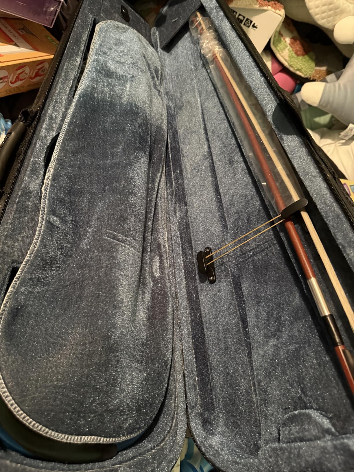 Electric Violin, Solid 4/4 Full Size Silent Violin Fiddle with Ebony Fittings, Beginner Violin with Case, Bow, Aux Cable, and Headphones (Pearl White) customer photo 1