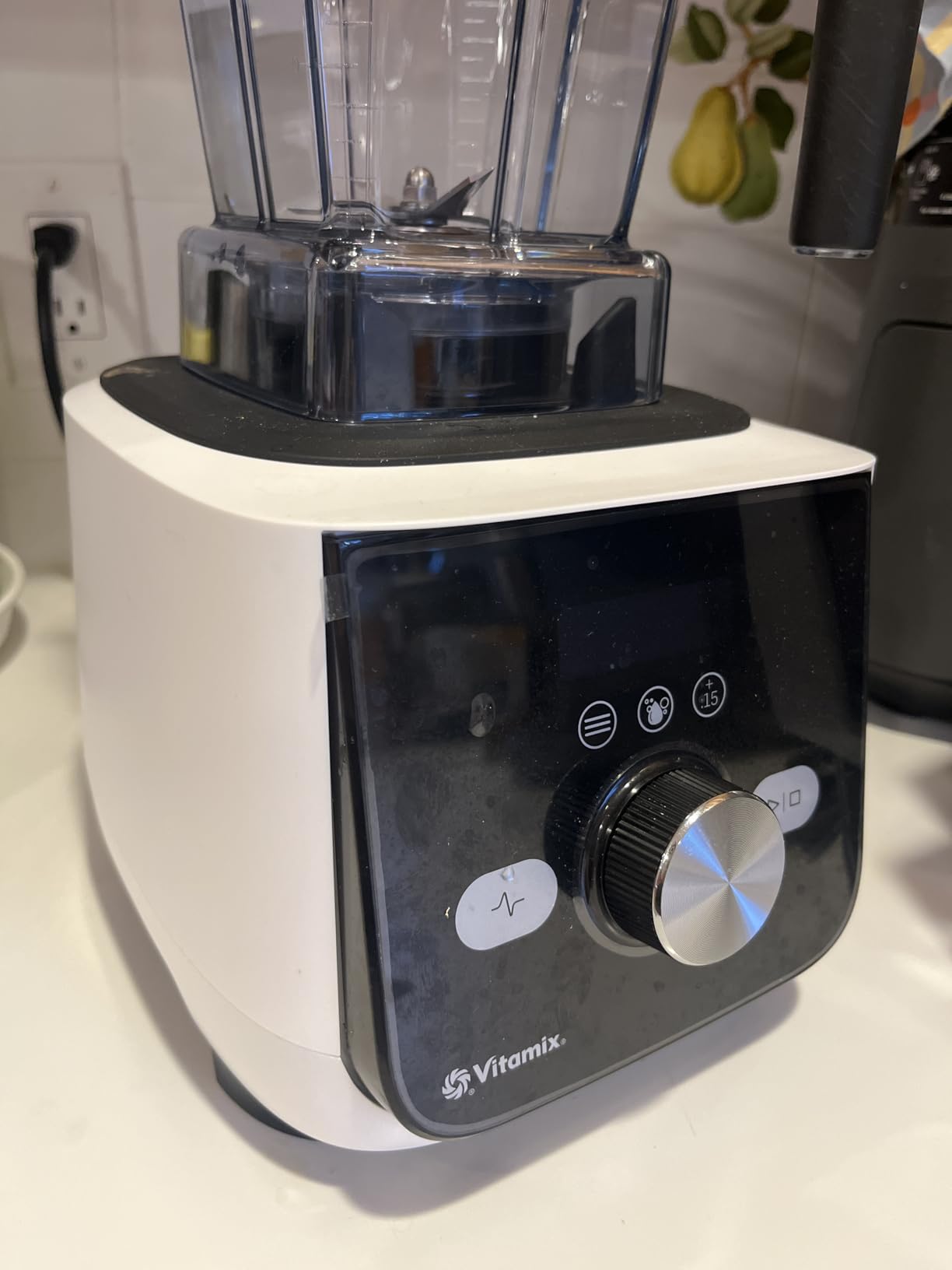 Vitamix Ascent X5 Blender with 10 Blending Programs, Self-Cleaning Program, Professional-Grade Blender for Smoothies, Soups and More, Stainless-Steel Blades, 48 Oz Container, Graphite Metal Finish customer photo 2