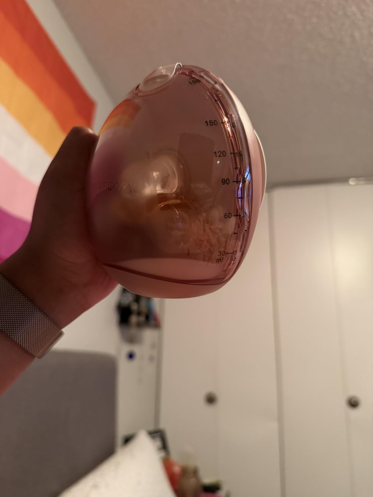 Momcozy Air 1 Wearable Breast Pump, Ultra-Slim Hands-Free Breast Pump with Wireless Charging Case, Top-View Visible, App Control, Auto Mode Switching, Milk Tracking & Full-Collector Alerts, 6oz customer photo 2