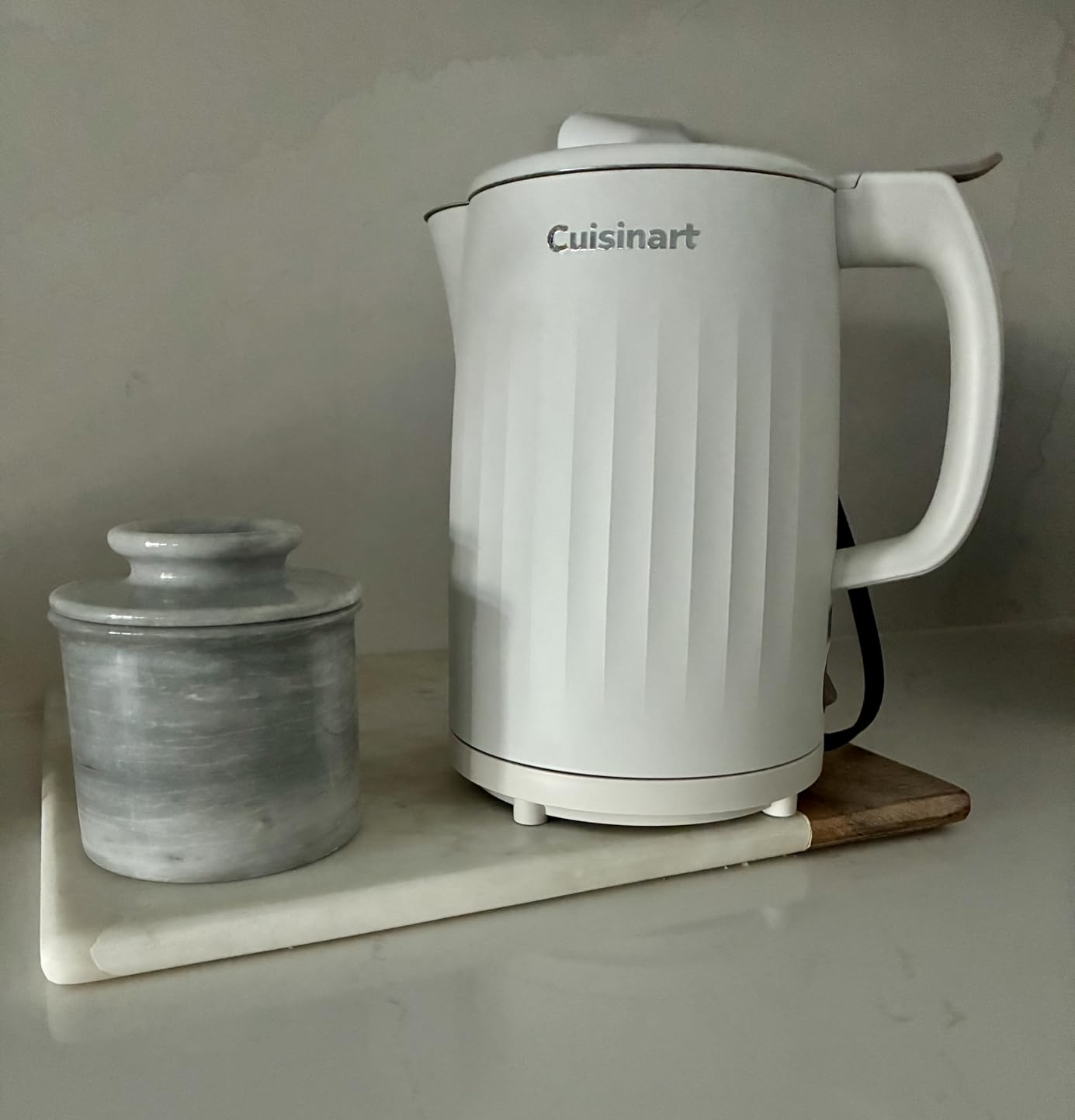 Cuisinart Soho 1-Liter Double Wall Electric Hot Water Kettle, Tea Kettle with Stainless Steel Interior, One Touch Operation to Boil Water for Tea, Hot Cocoa, or Instant Oatmeal, CK-10BK, Black customer photo 1