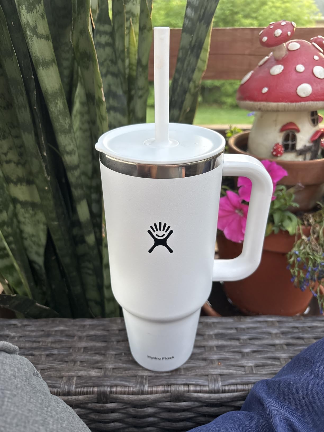 Hydro Flask 40 Oz Travel Tumbler with Handle, Lid and Straw, Insulated Stainless Steel - Surf Blue customer photo 1