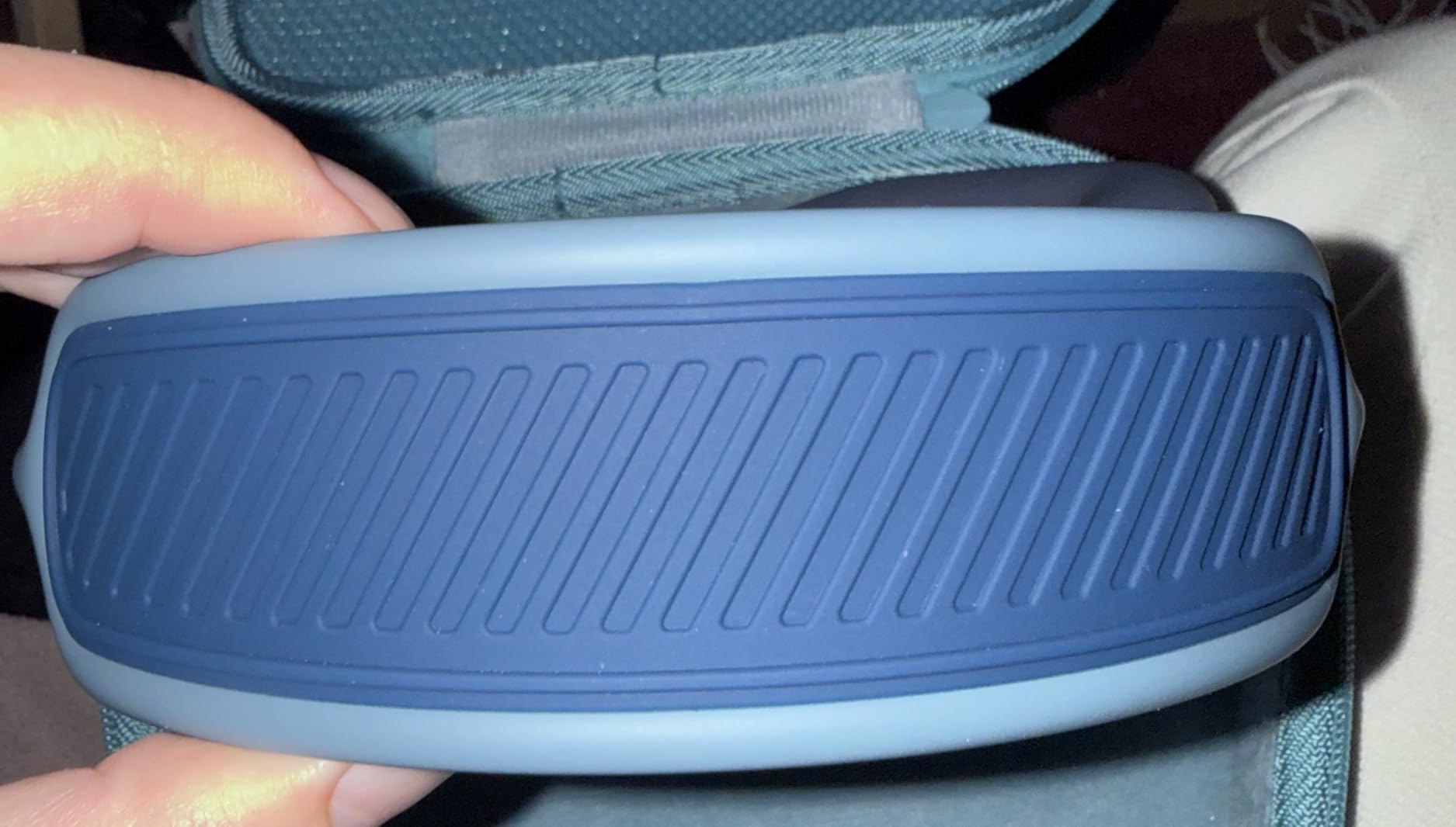 AirPods Max Wireless Over-Ear Headphones, Pro-Level Active Noise Cancellation, Transparency Mode, Personalized Spatial Audio, USB-C Charging, Bluetooth Headphones for iPhone - Midnight customer photo 2