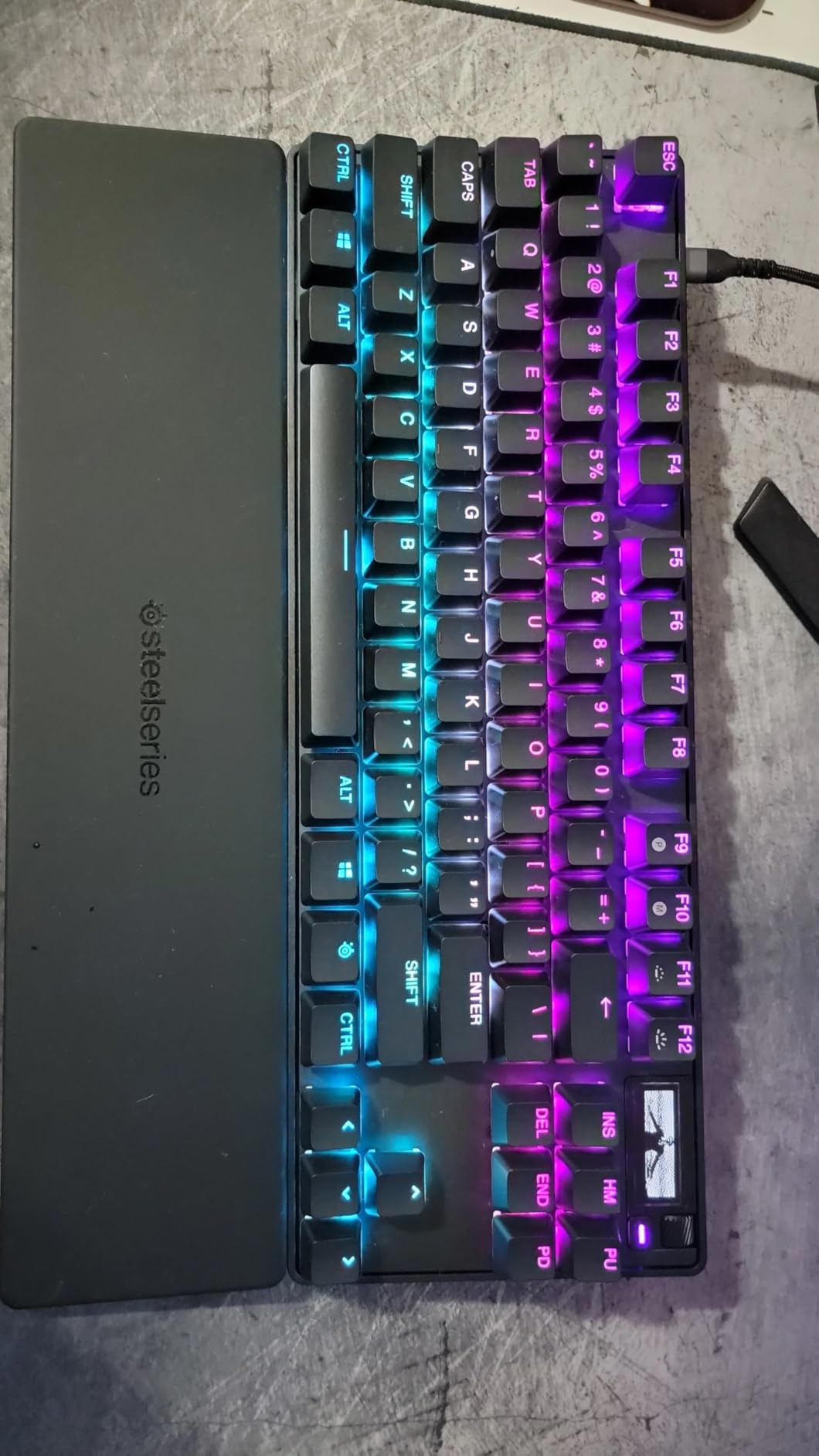 SteelSeries Apex Pro TKL Gen 3 OmniPoint 3.0 HyperMagnetic Switches - Adjustable Actuation, Rapid Trigger, Game-Ready Presets, OLED, RGB, PBT Keycaps, USB-C customer photo 2