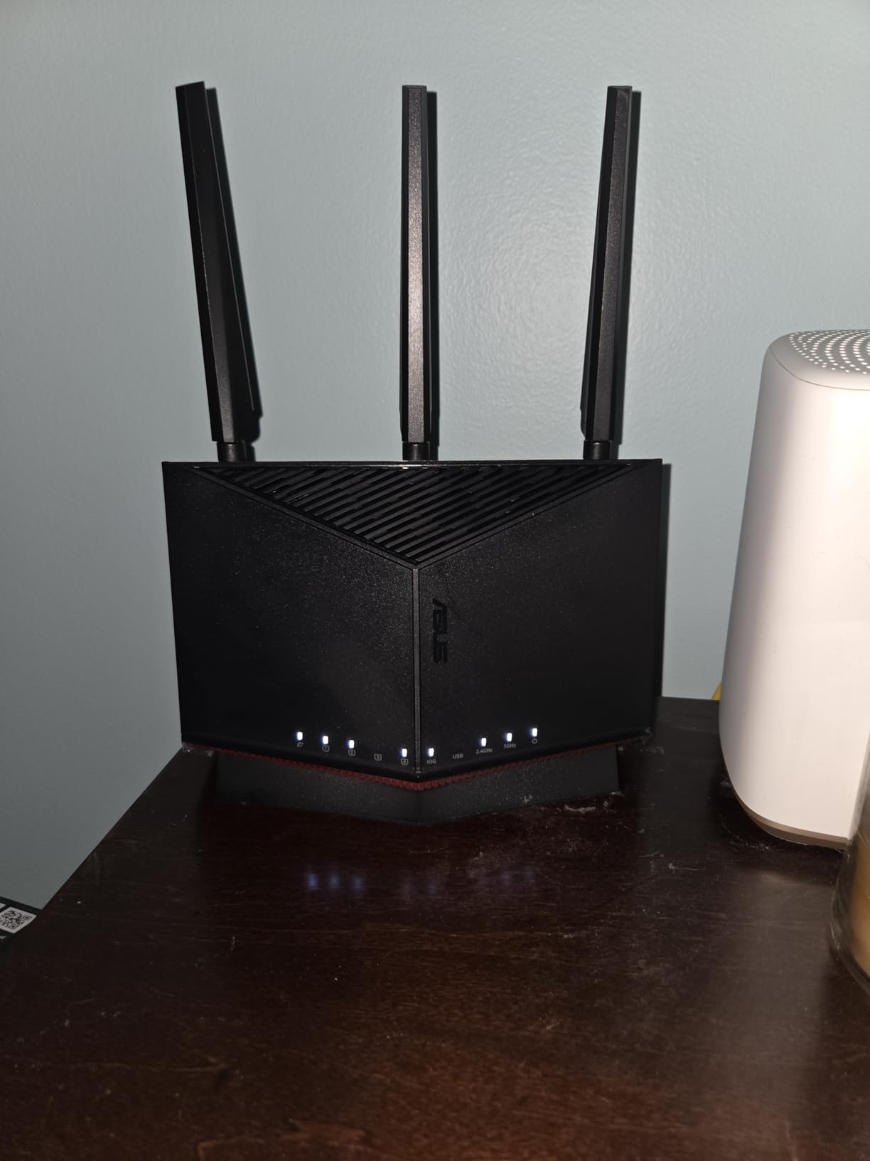 ASUS RT-BE86U BE6800 Dual-Band WiFi 7 Router, Supports 4096-QAM, MLO, AI WAN Detection, AiMesh, Subscription-Free Network Security, and Comprehensive VPN Features customer photo 2