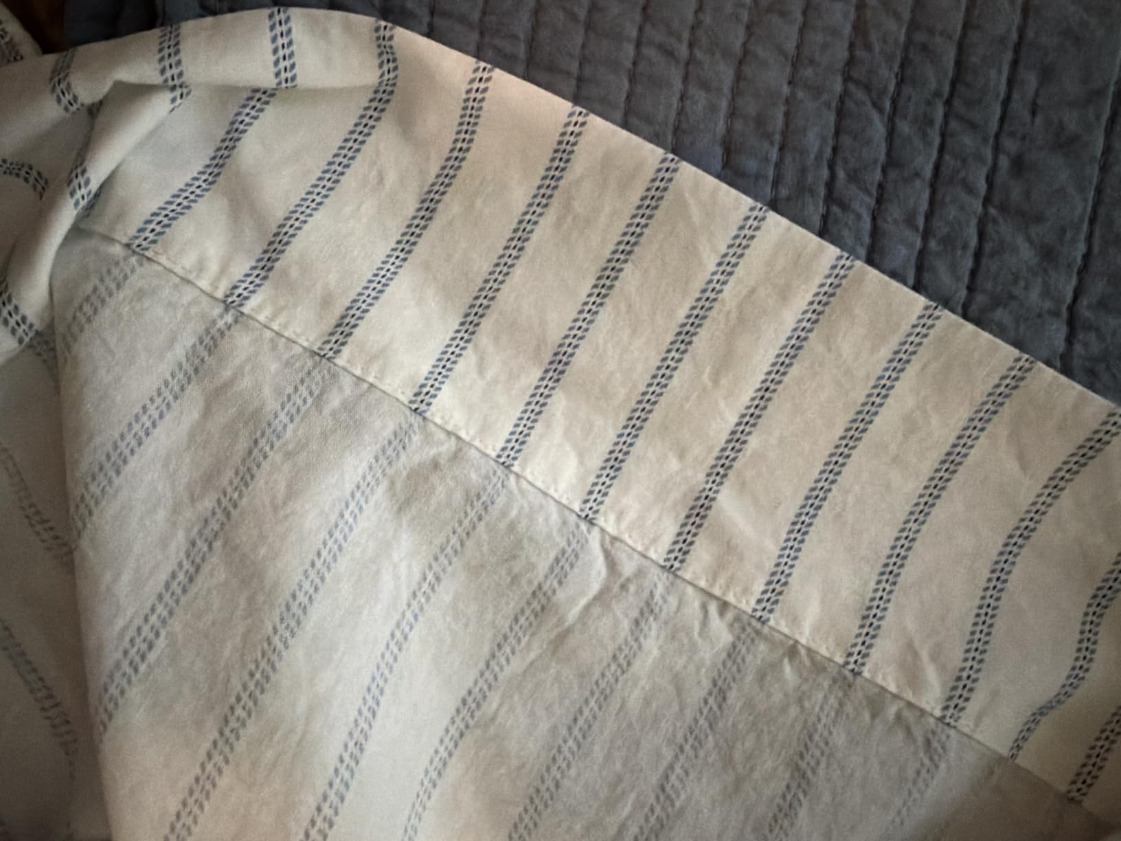 Eddie Bauer - Queen Sheet Set with Fitted Sheet & Pillowcases, 100% Cotton Percale Bedding, Crisp & Cool, Deep Pocket, Essential Stripe Beige customer photo 2