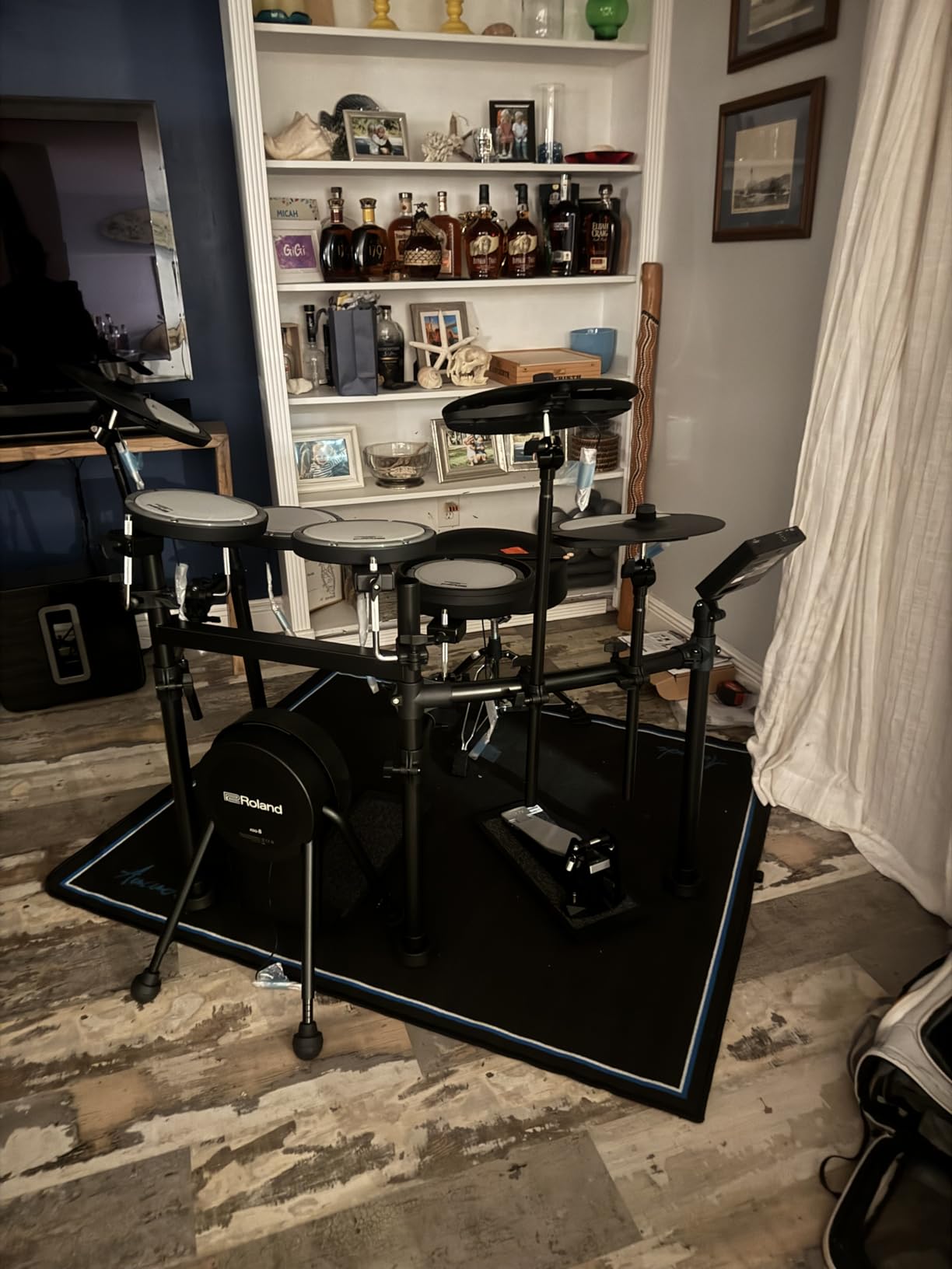 Roland VQD106 V-Drums Revolutionary 5-Piece Electronic Quiet Design Drum Kit, Perfect for Home Practice, Up To 75% Noise Reduced Pads, TD-07 Sound Module, Bluetooth customer photo 1